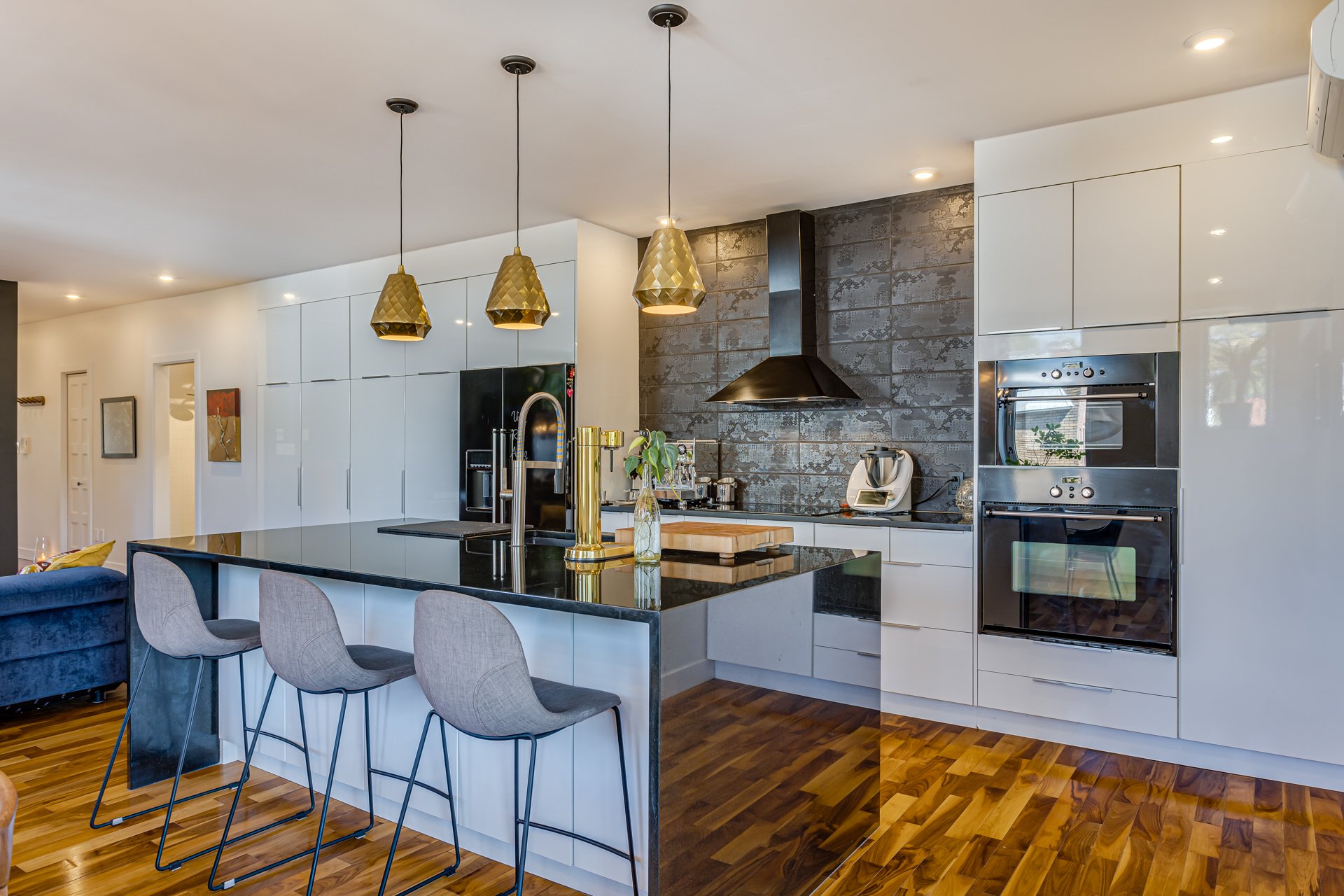 Photo - Kitchen