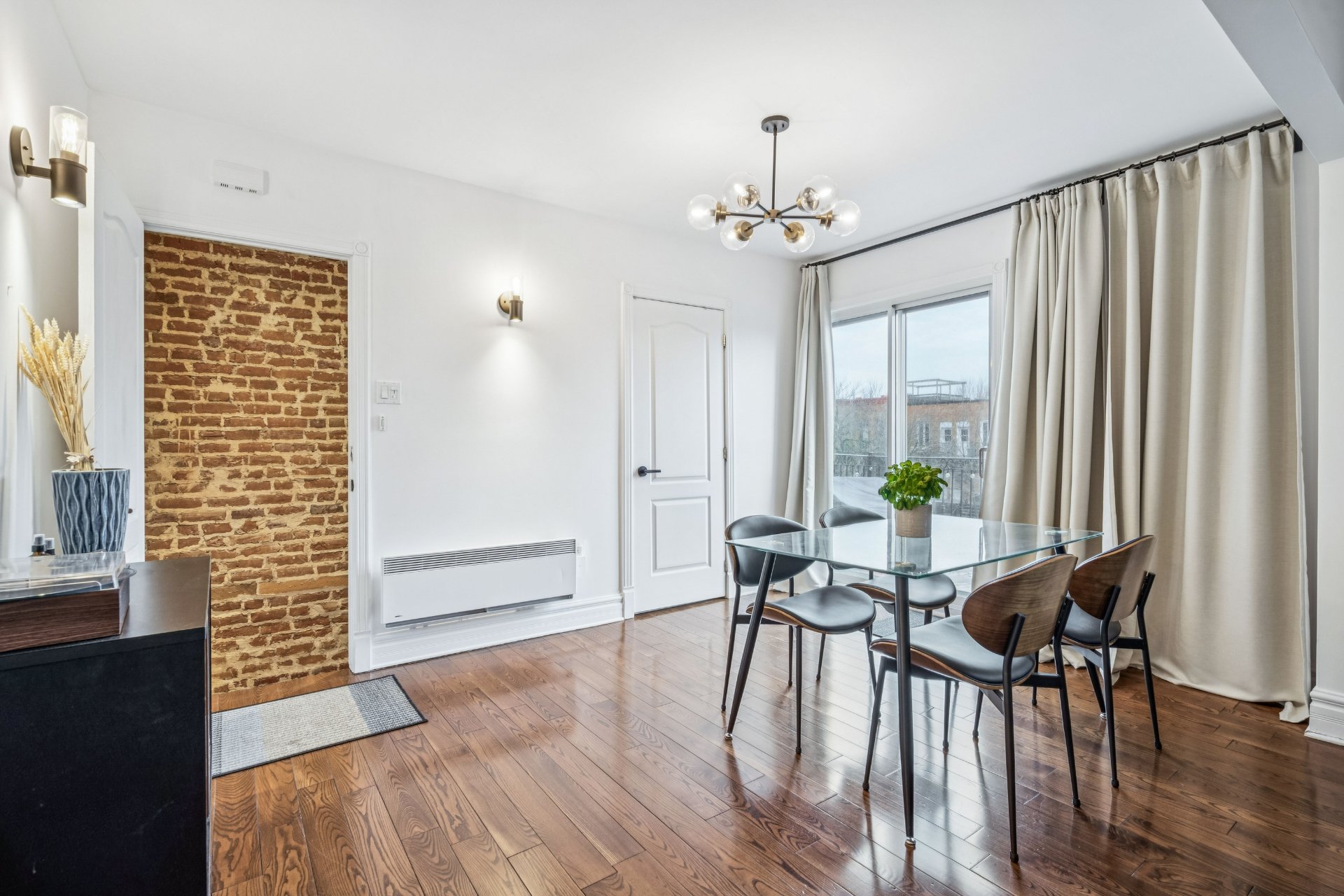 Photo - Salle à manger