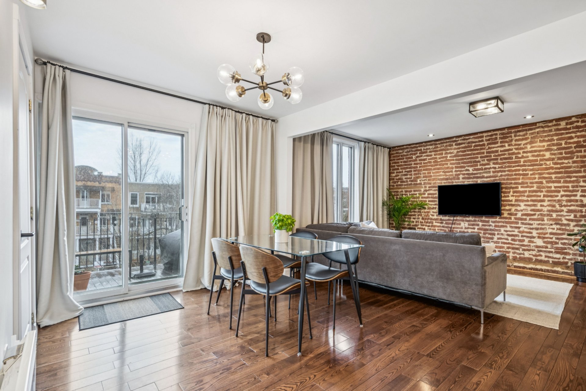 Photo - Salle à manger