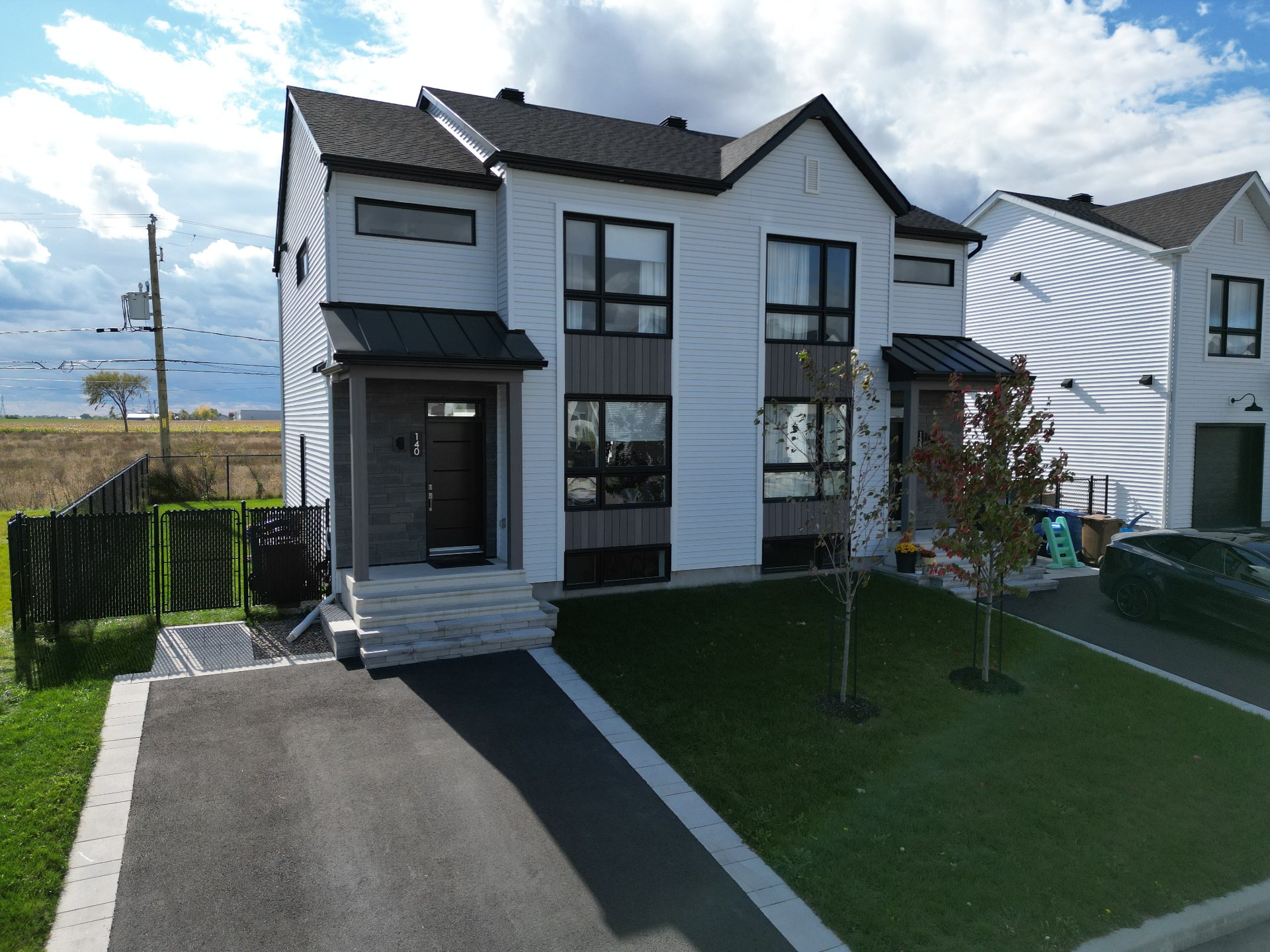 Photo - Frontage