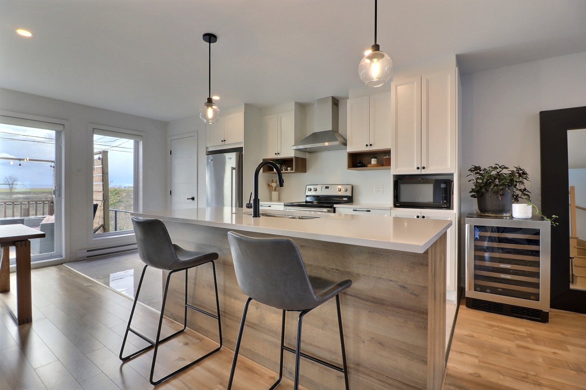Photo - Kitchen