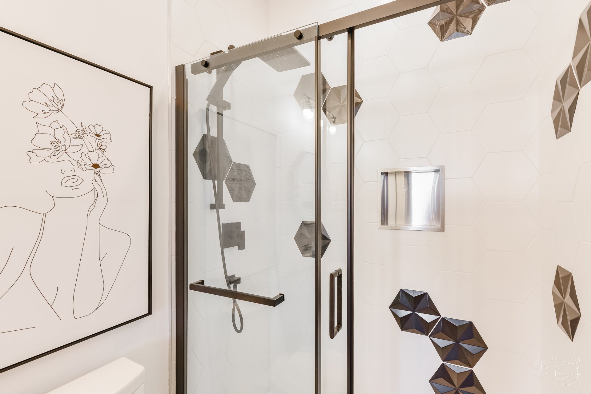 Photo - Salle de bains attenante à la CCP