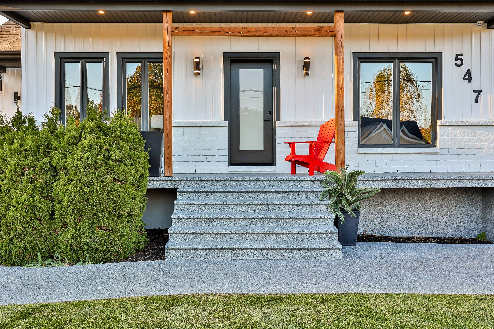 Photo - Exterior entrance