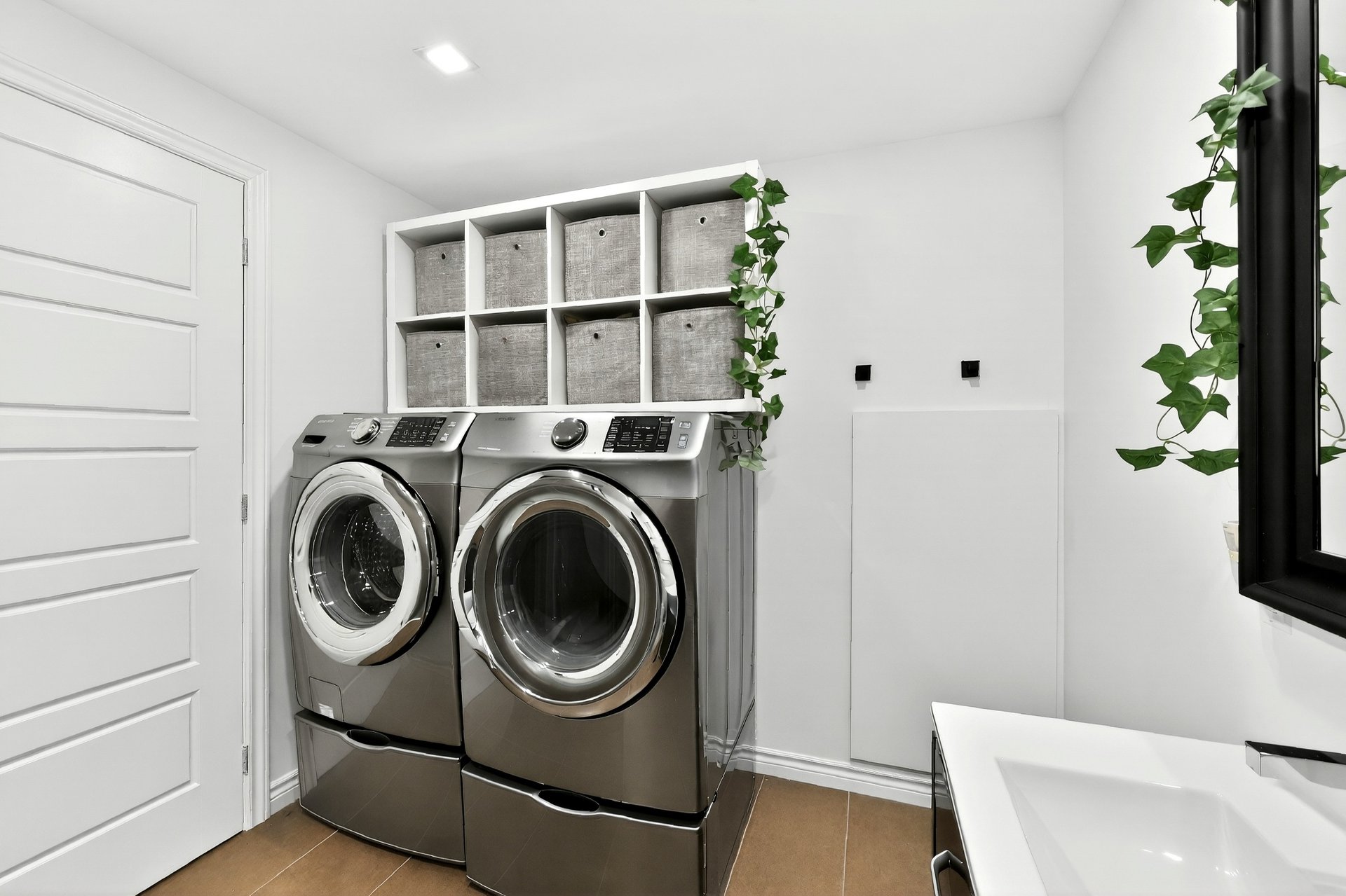 Photo - Laundry room