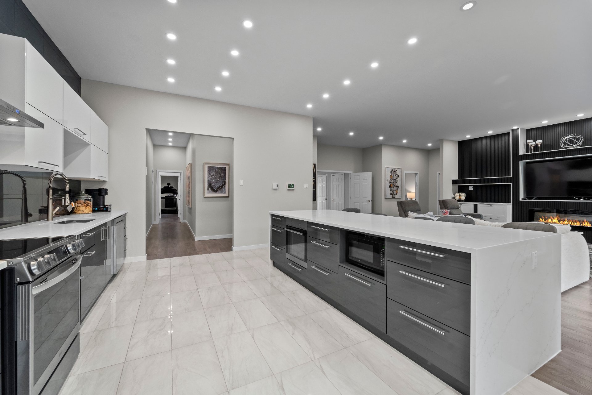 Photo - Kitchen