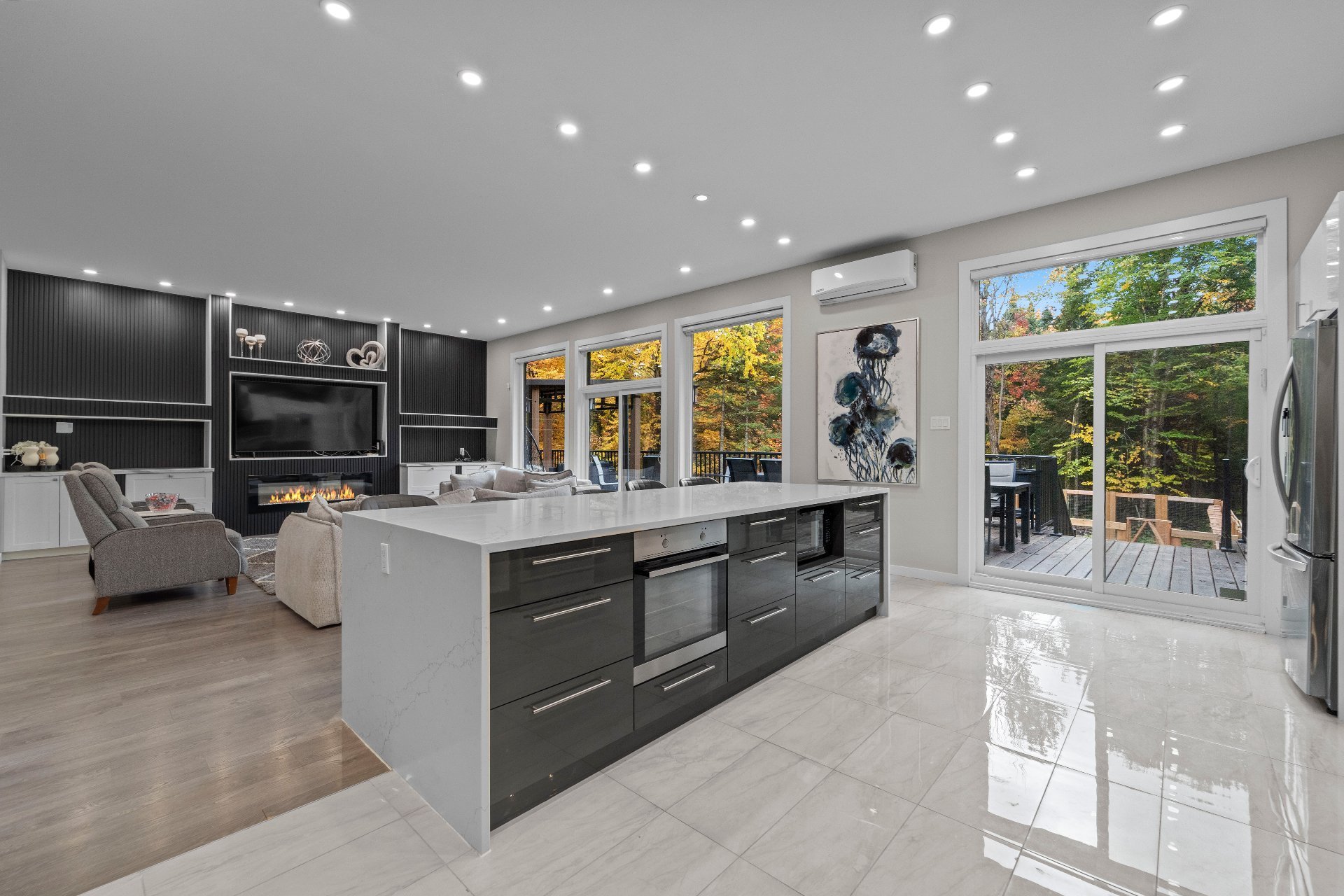 Photo - Kitchen