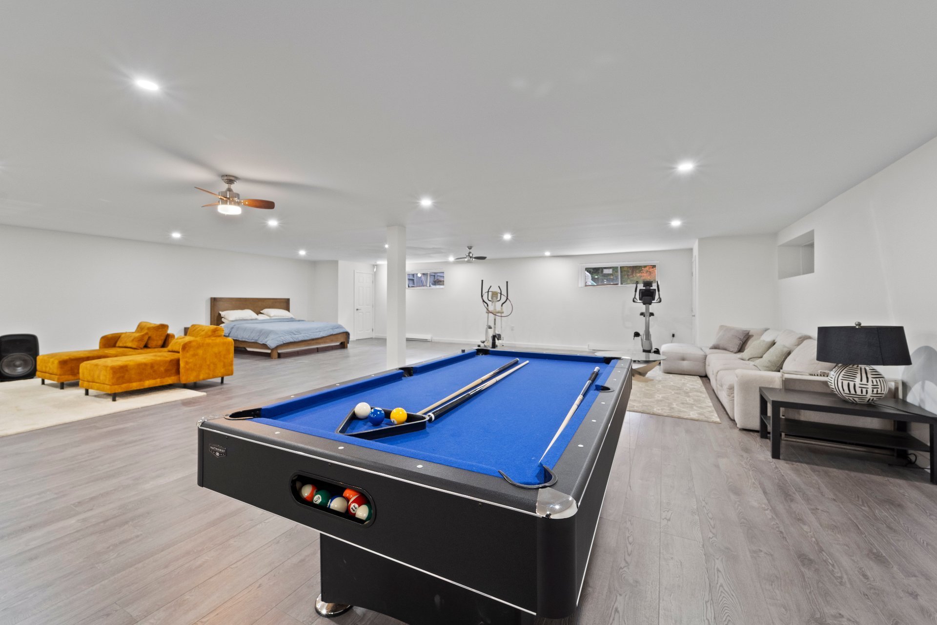 Photo - Family room