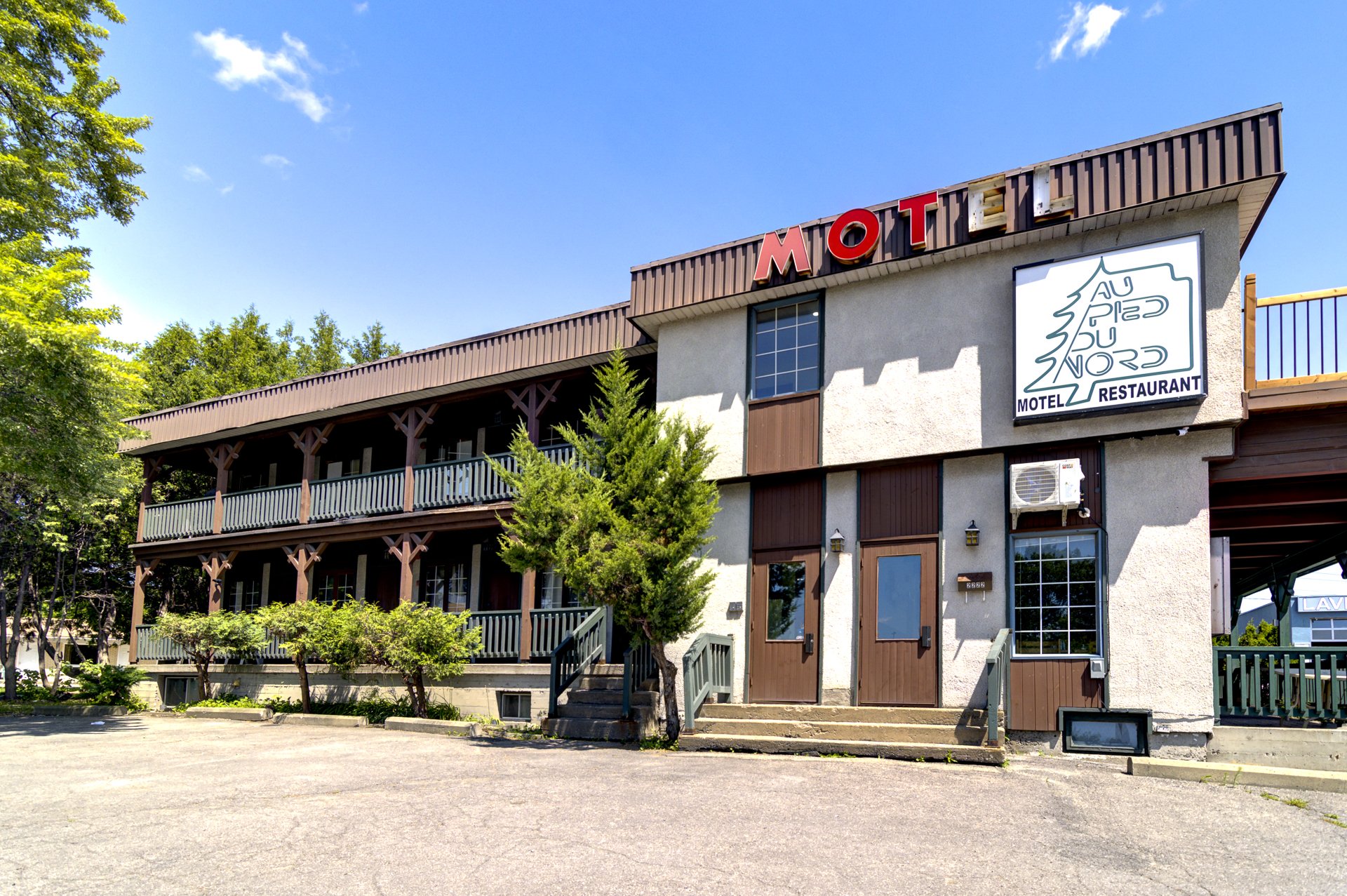 Façade
