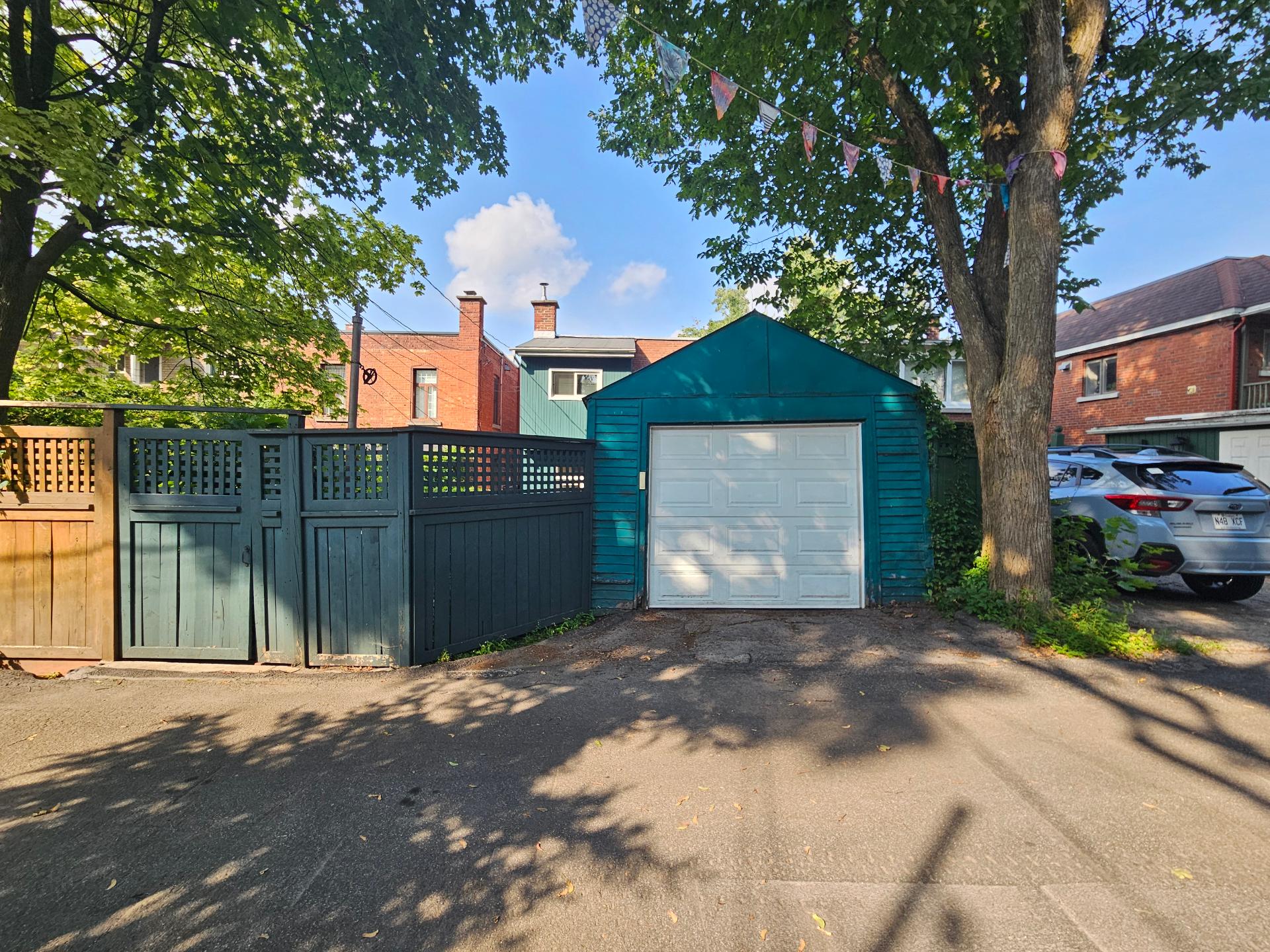 Garage