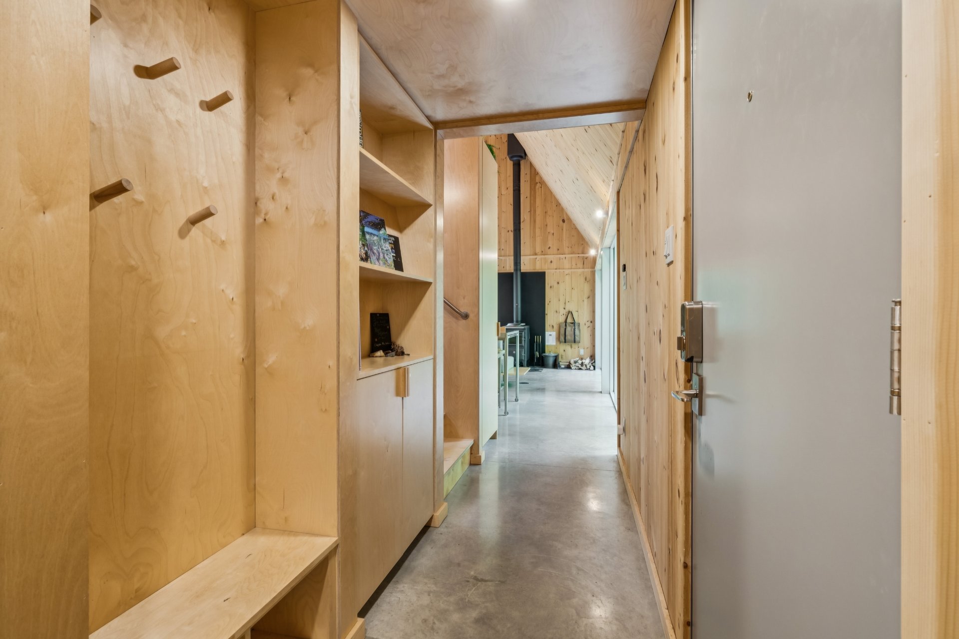Photo - PASAGEWAY