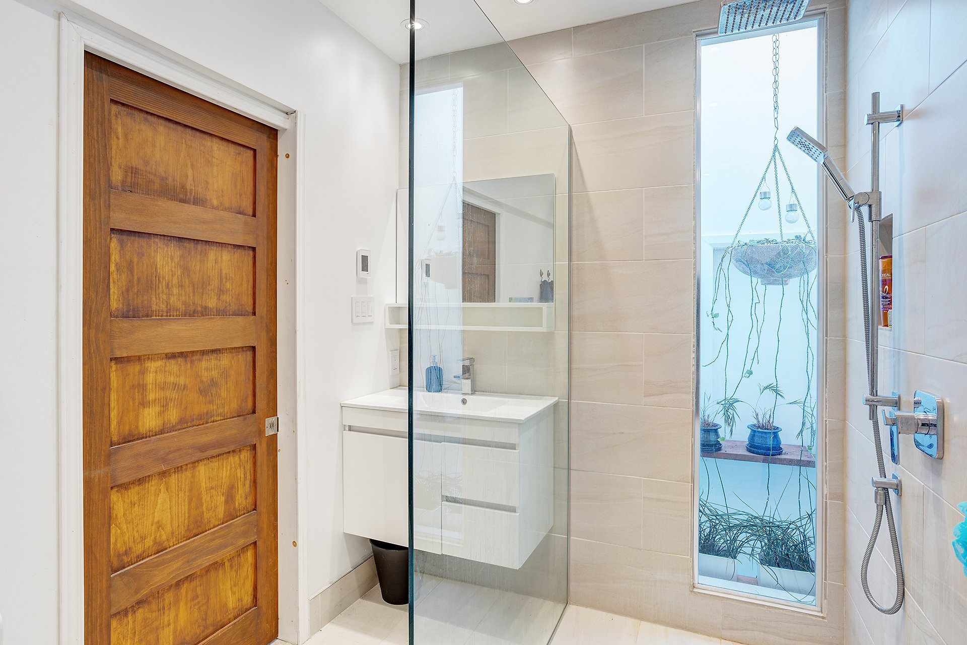 Ensuite bathroom