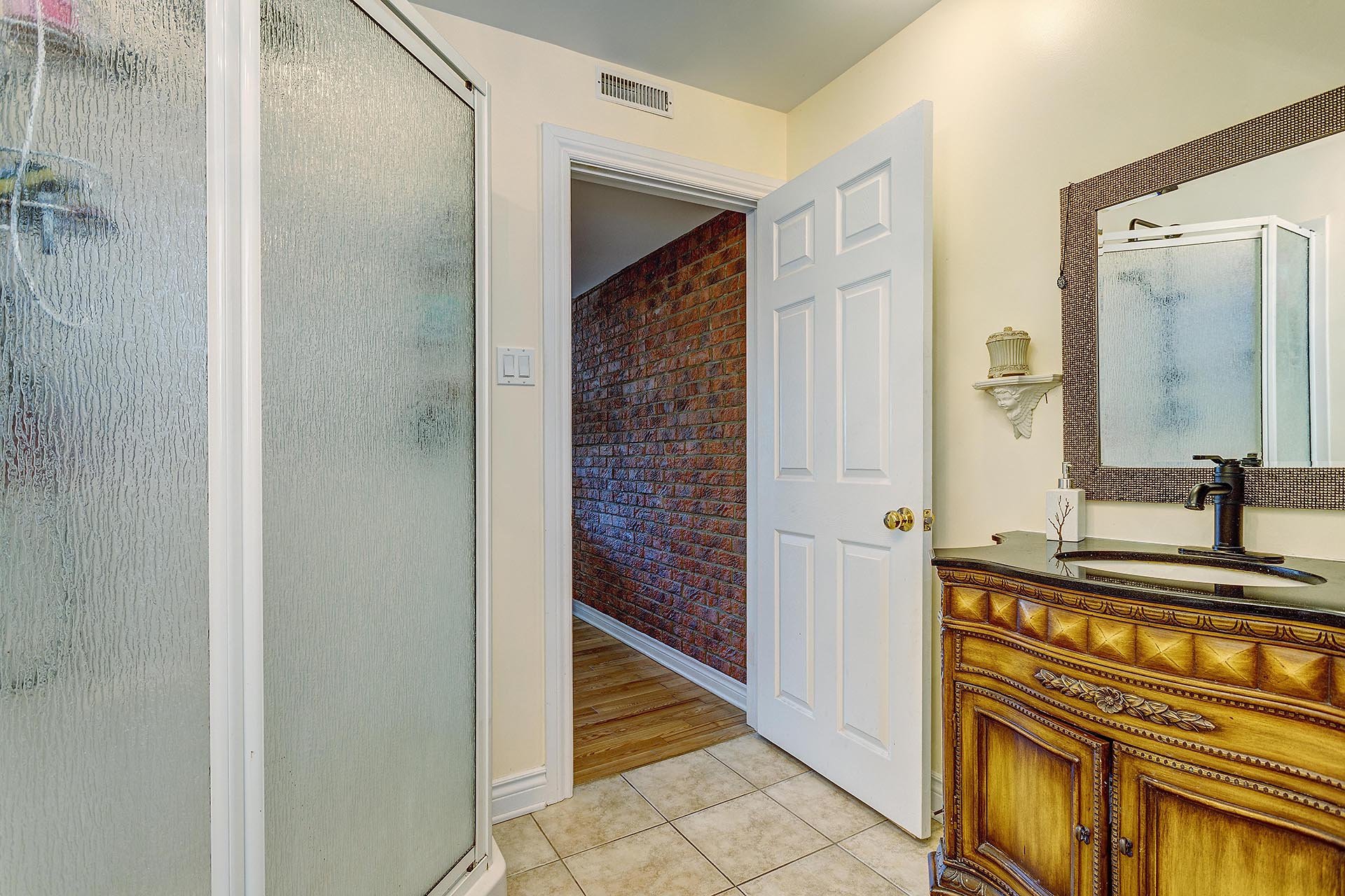 Ensuite bathroom