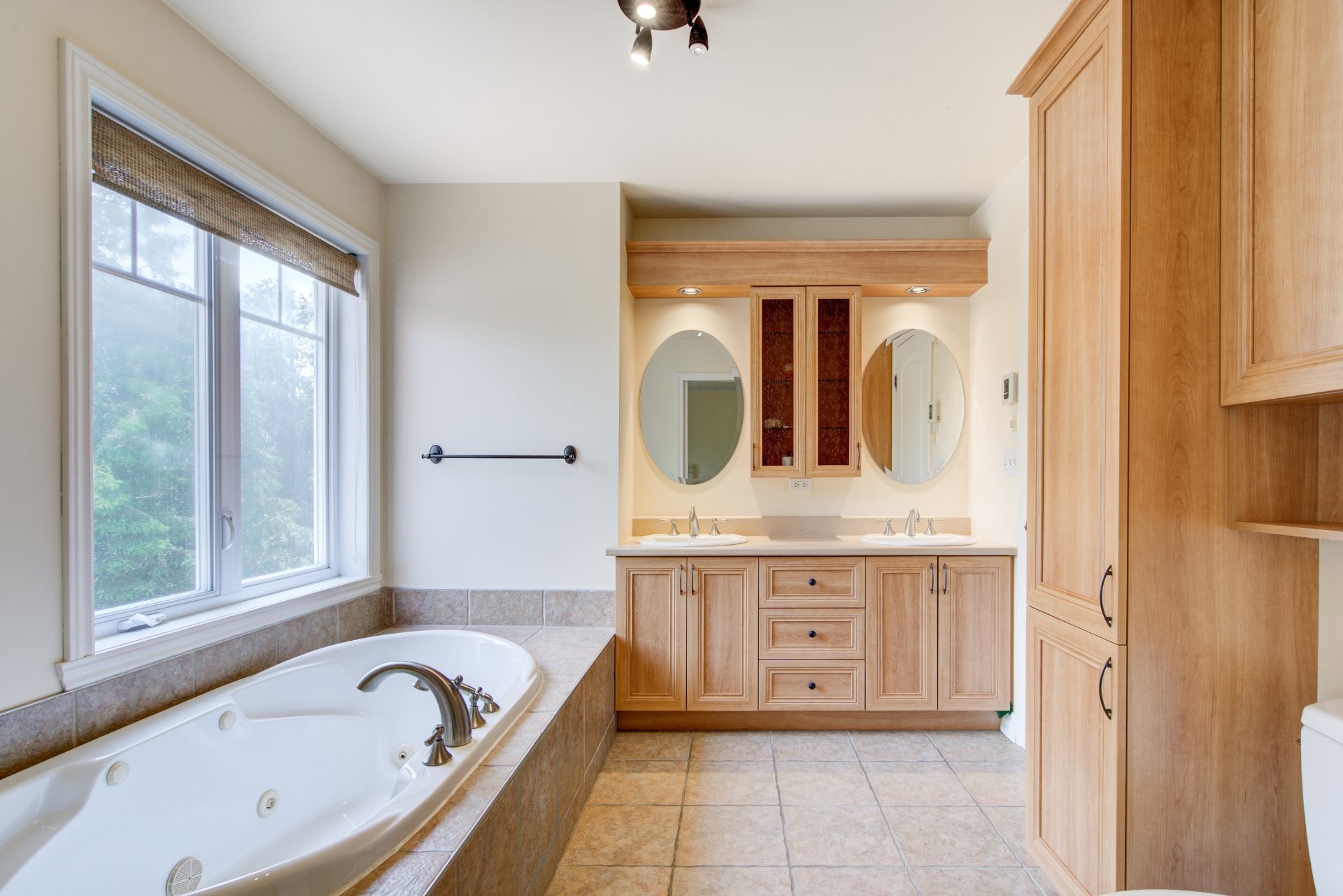 Ensuite bathroom