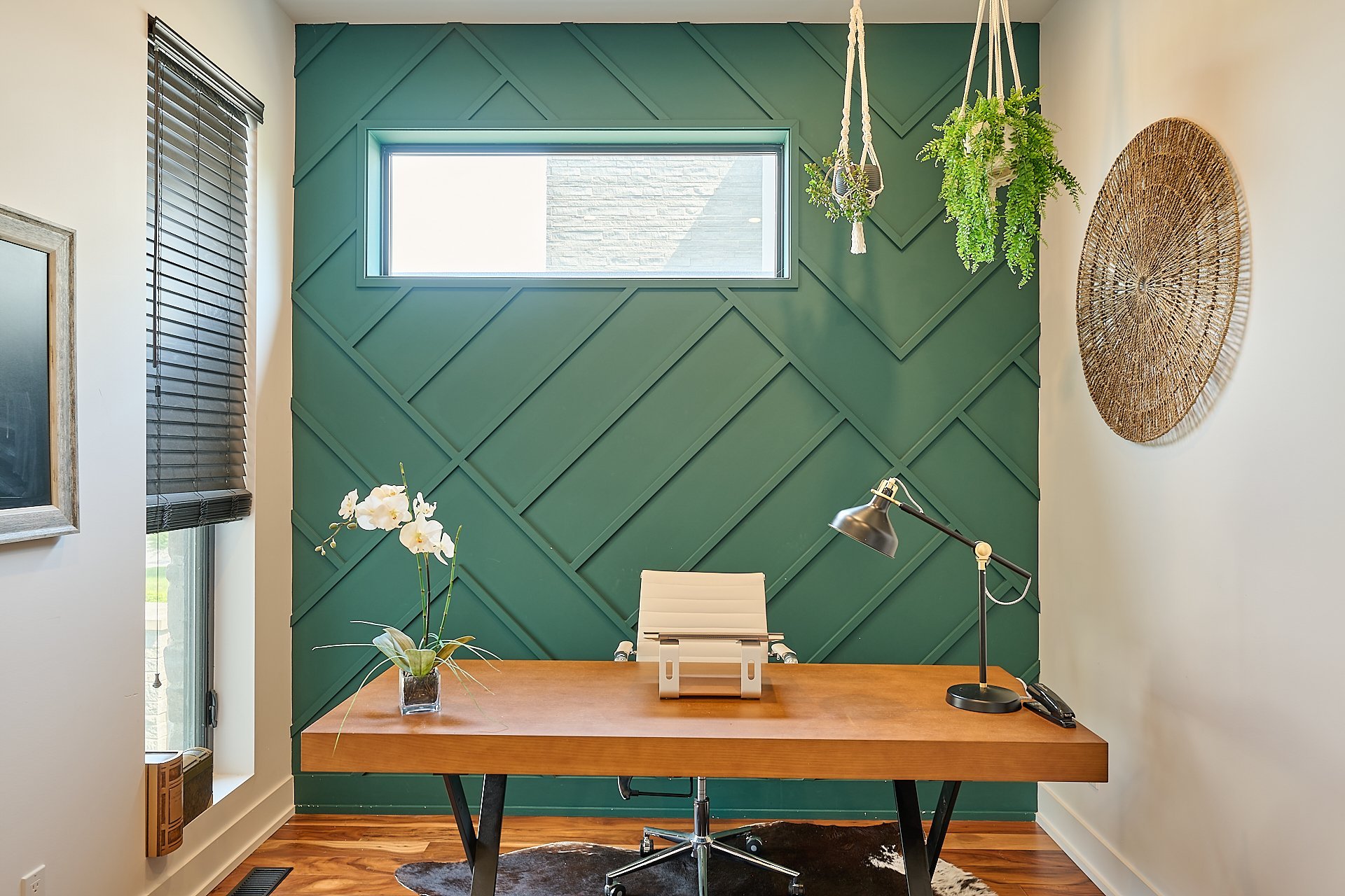 Photo - Bureau
