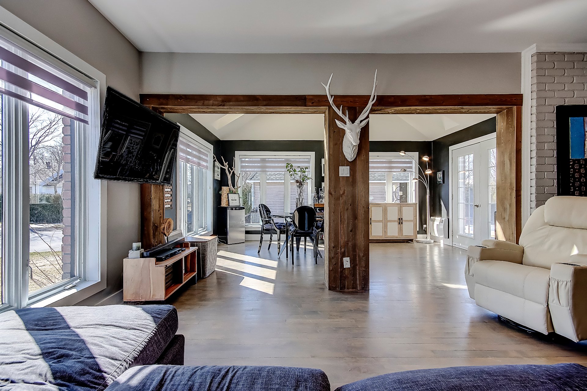 Photo - Salon