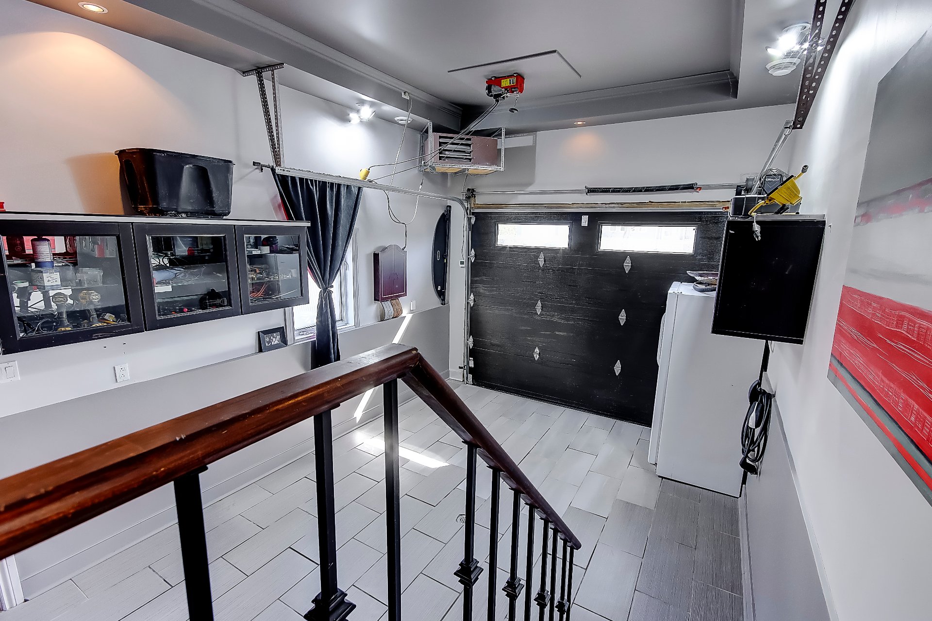 Photo - Garage