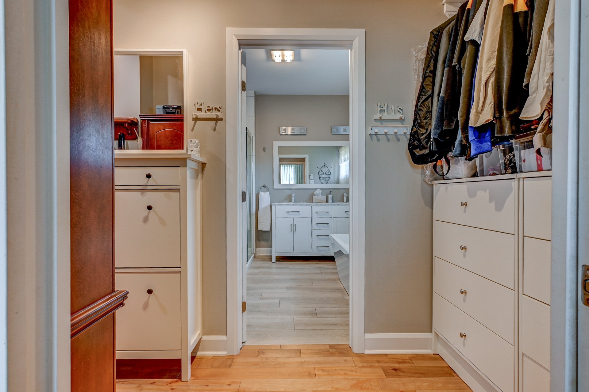 Walk-in closet
