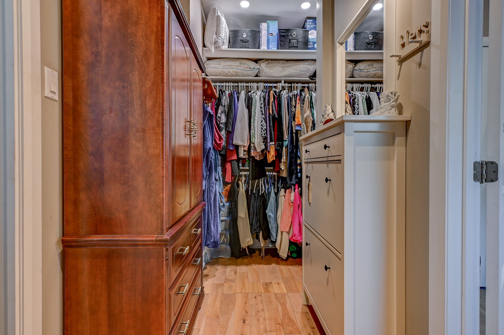 Walk-in closet