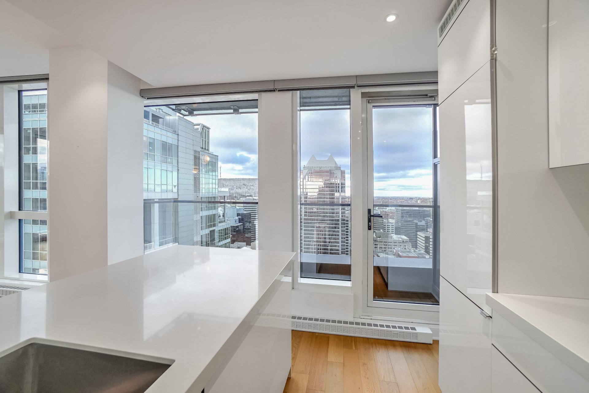 Photo - Kitchen