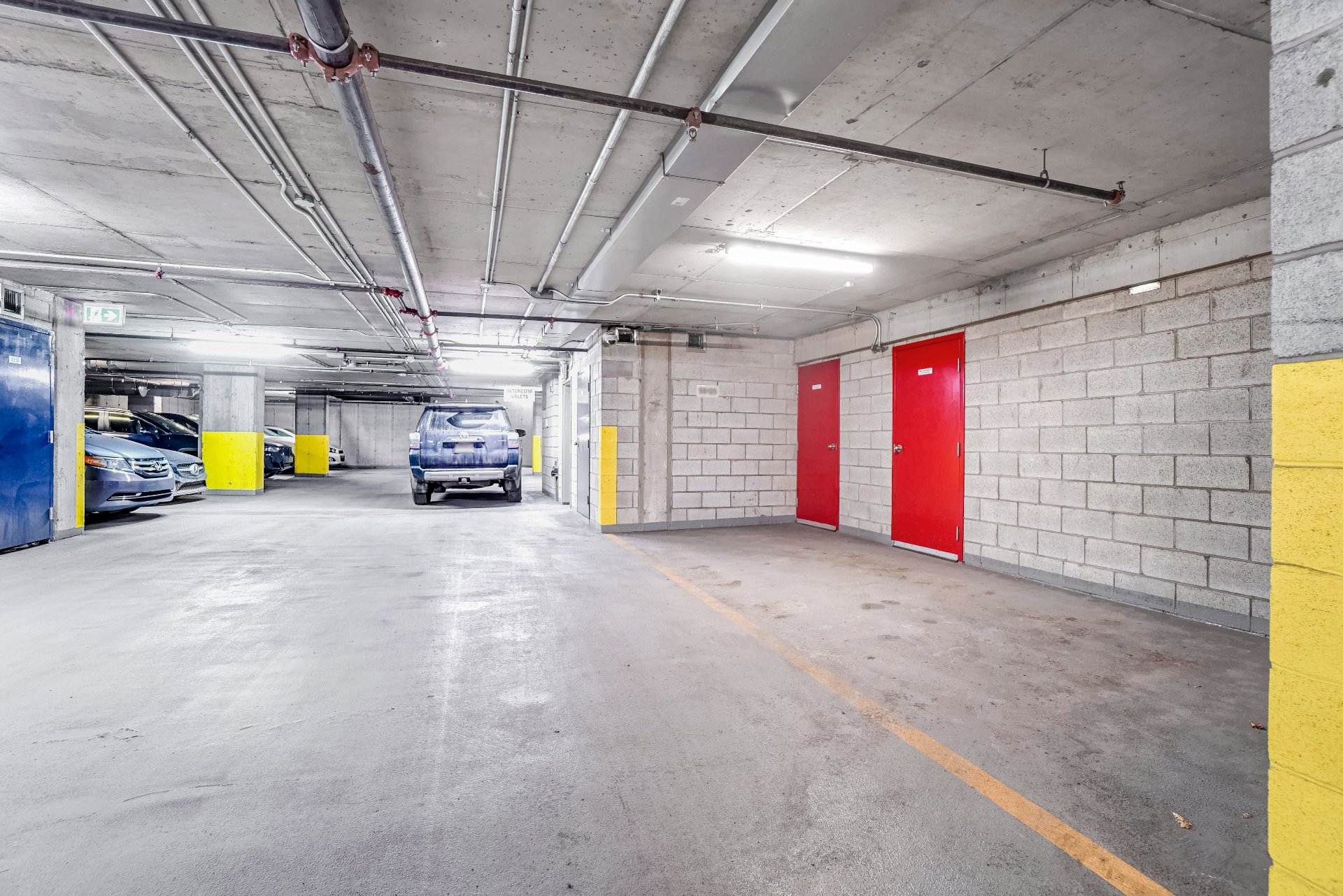 Photo - Garage