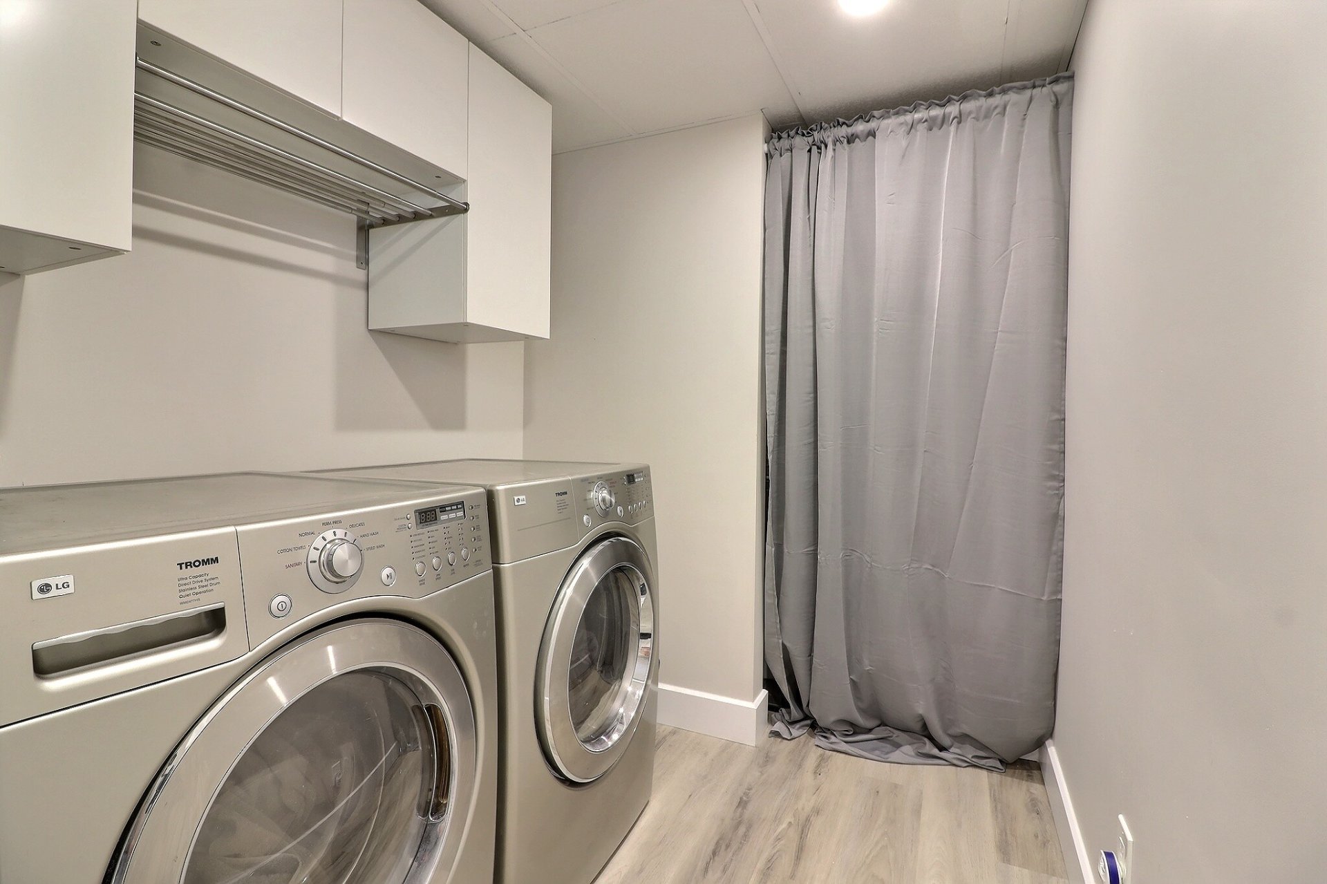 Photo - Laundry room