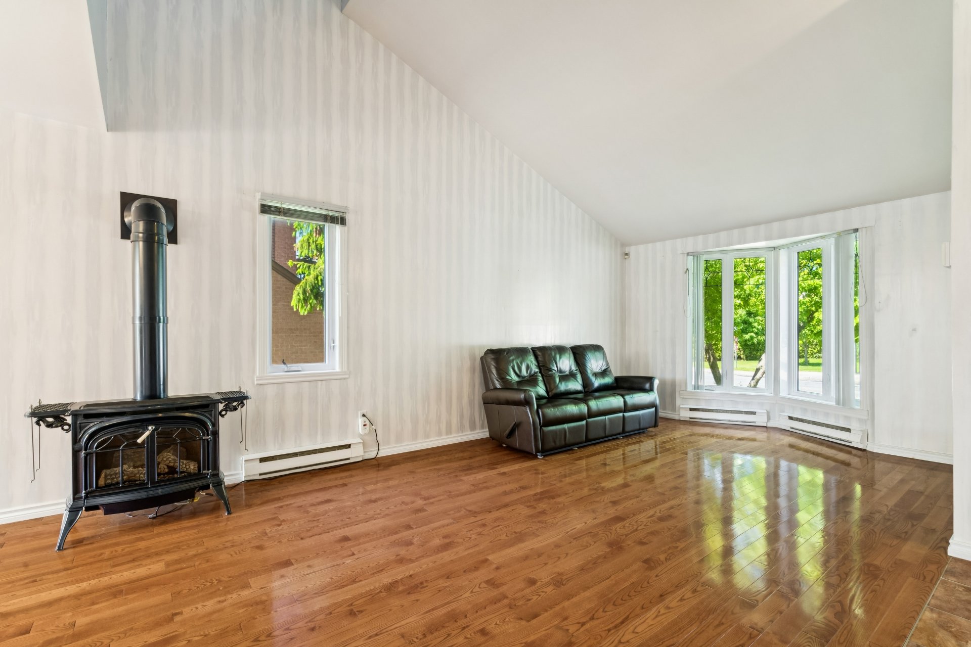 Photo - Salon