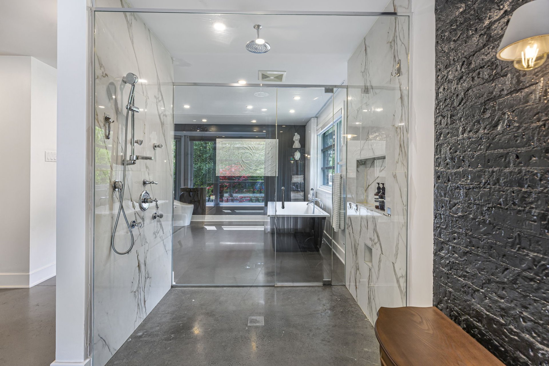 Salle de bains attenante à la CCP