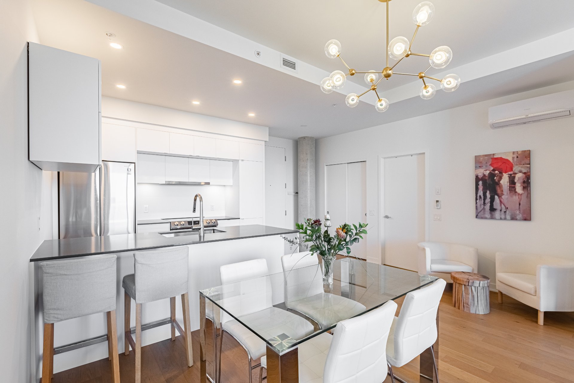 Photo - Dining room