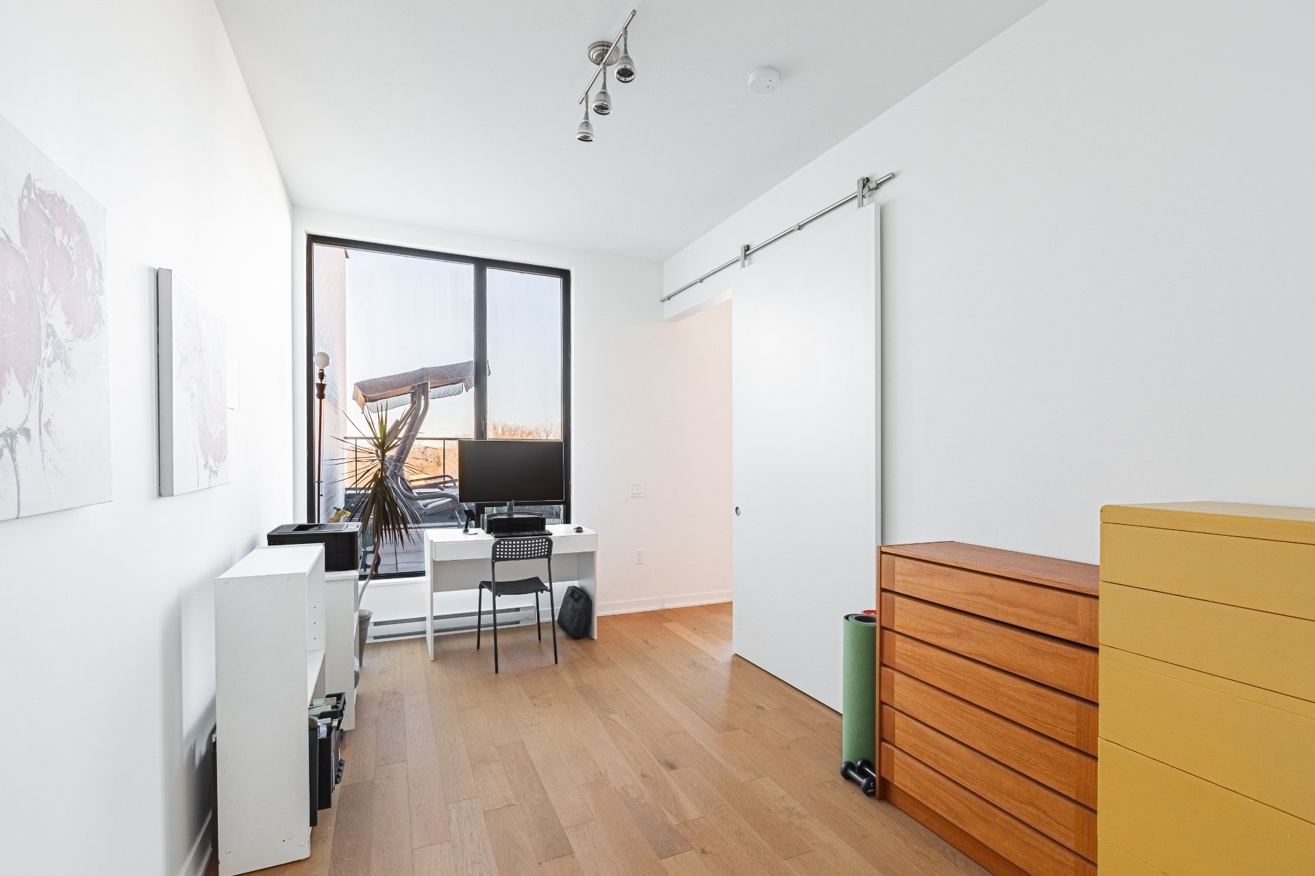 Photo - Office