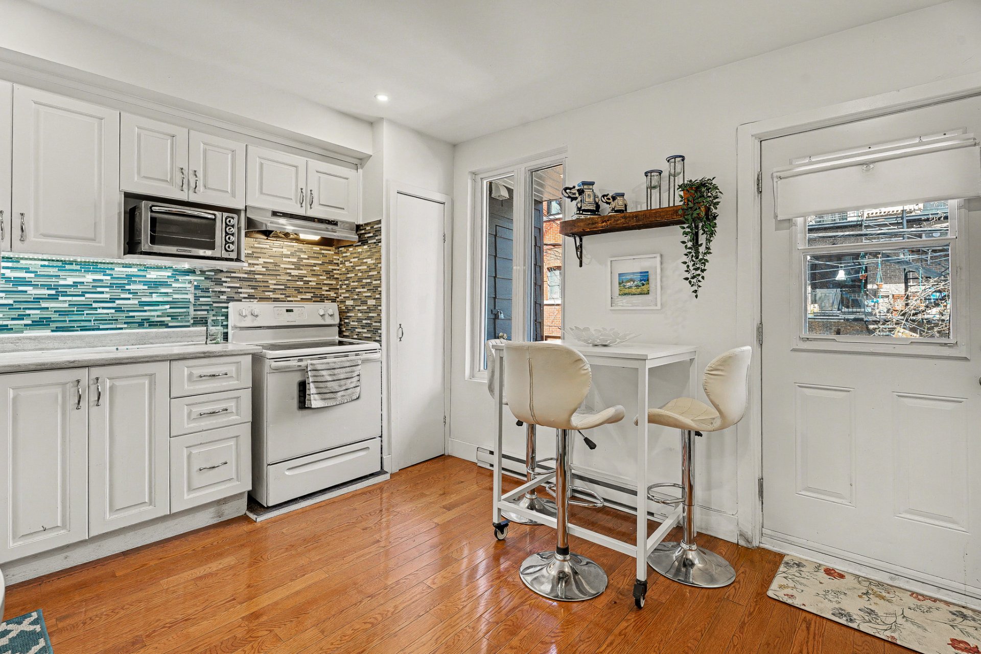 Photo - Kitchen
