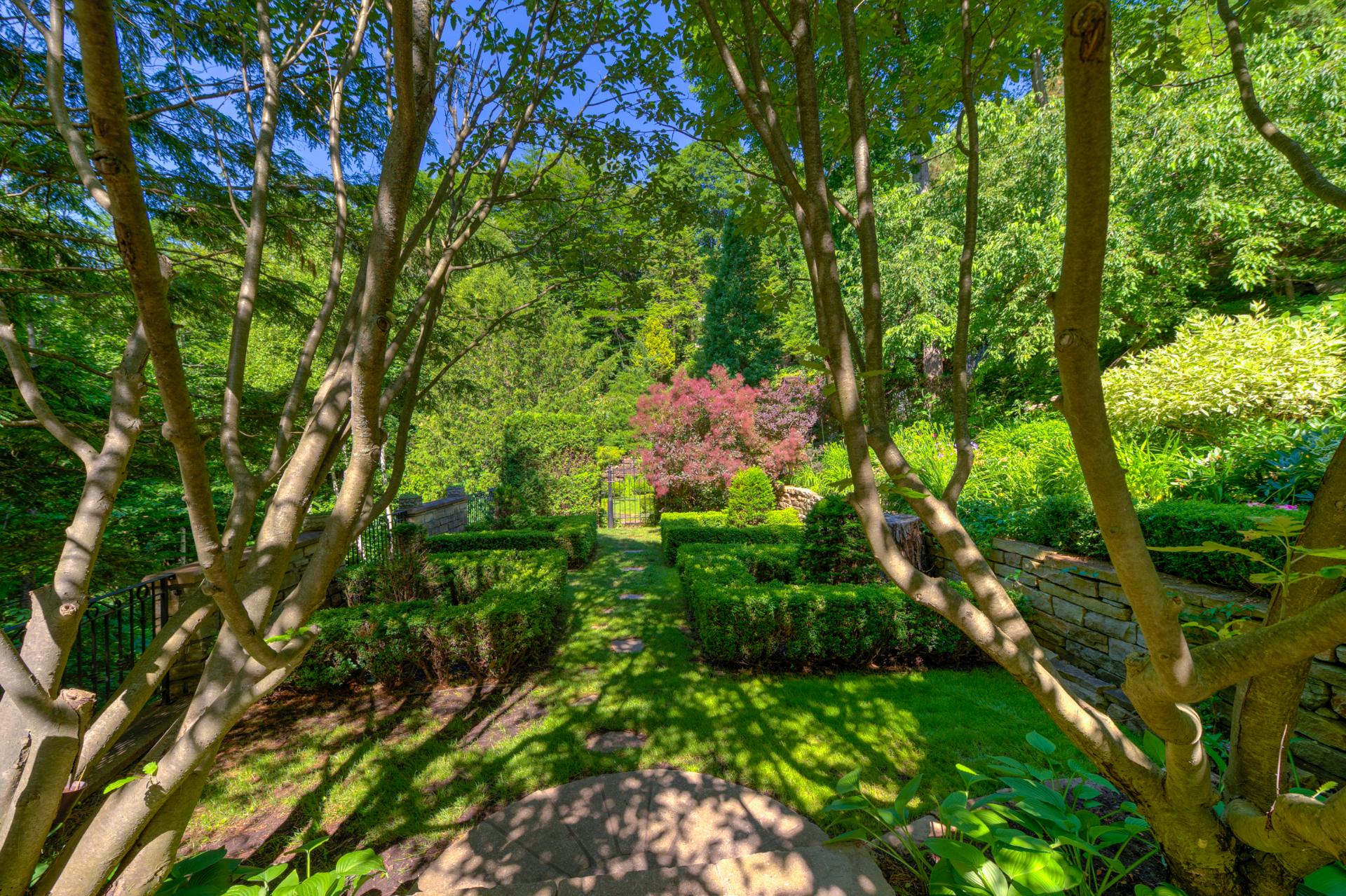 Photo - Garden