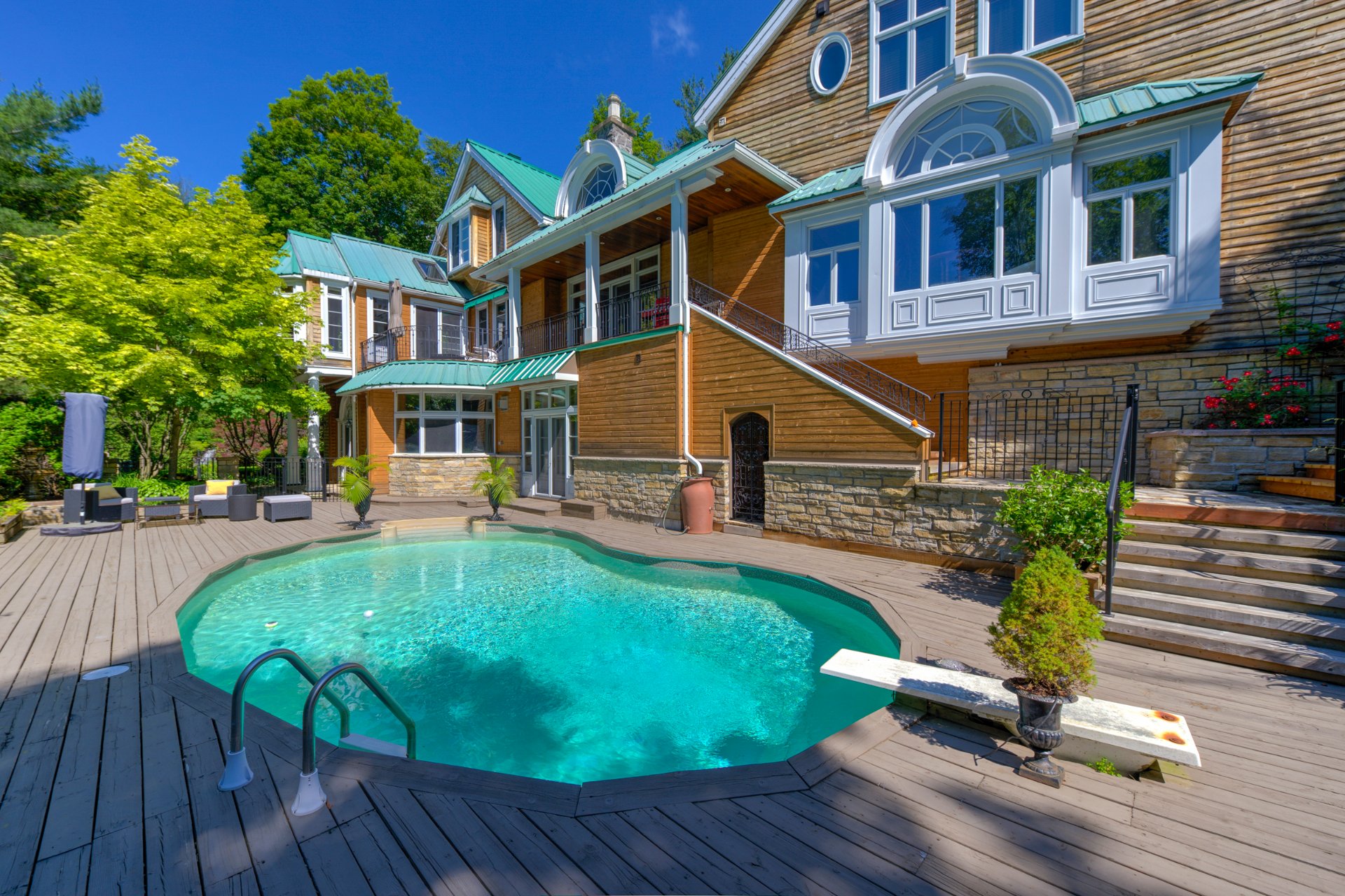 Photo - Backyard