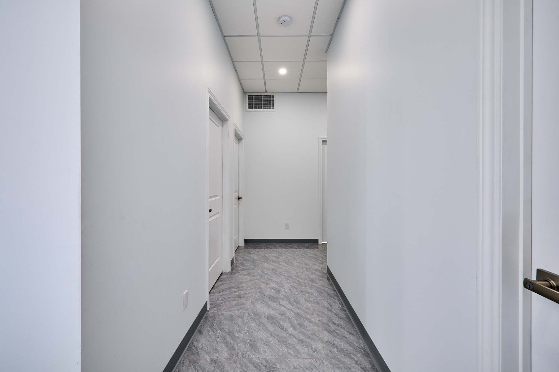 Photo - PASAGEWAY