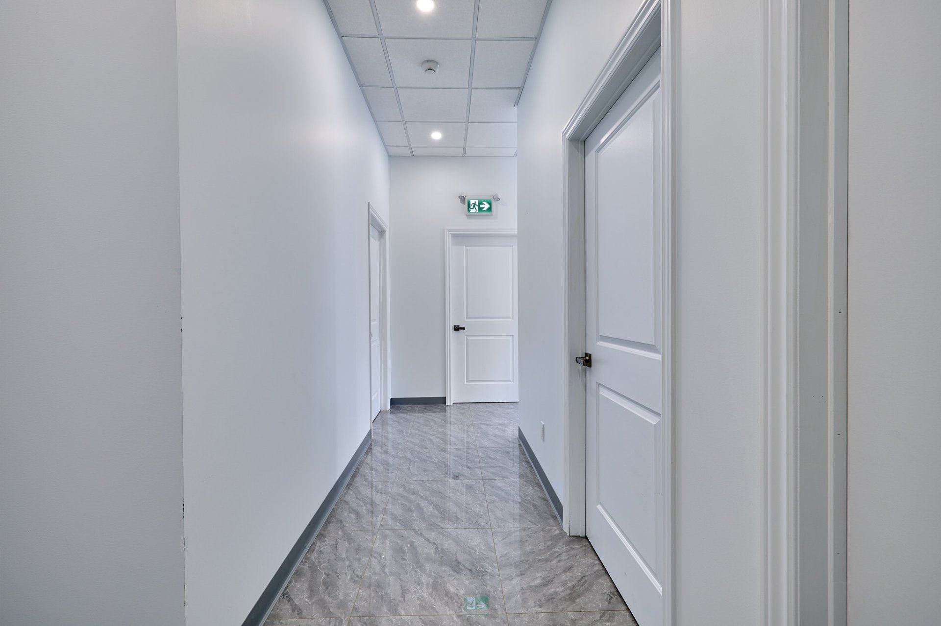 Photo - PASAGEWAY