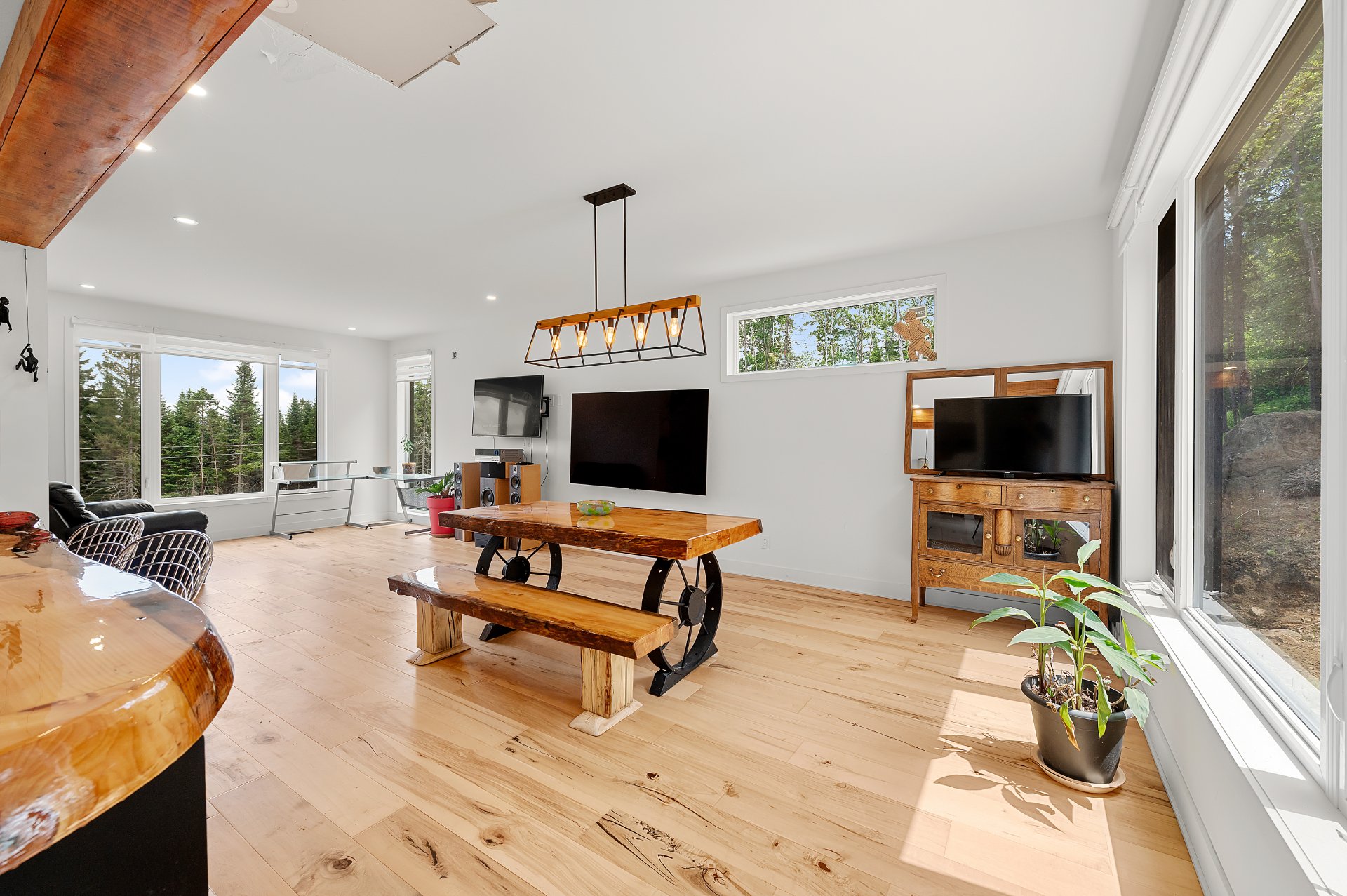 Photo - Dining room