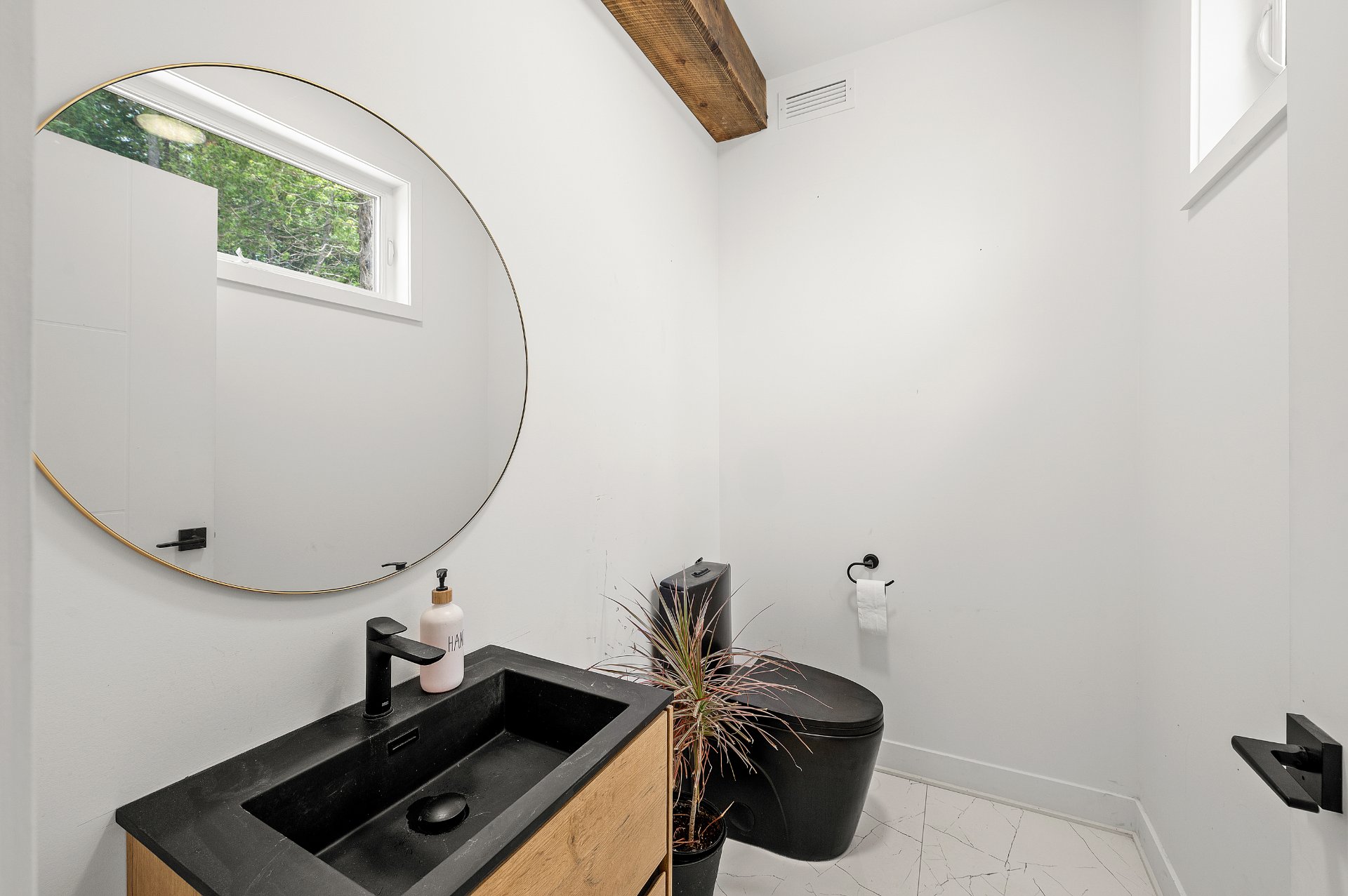Photo - Washroom