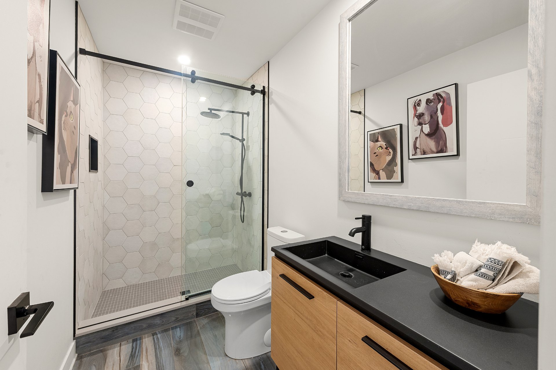 Photo - Bathroom