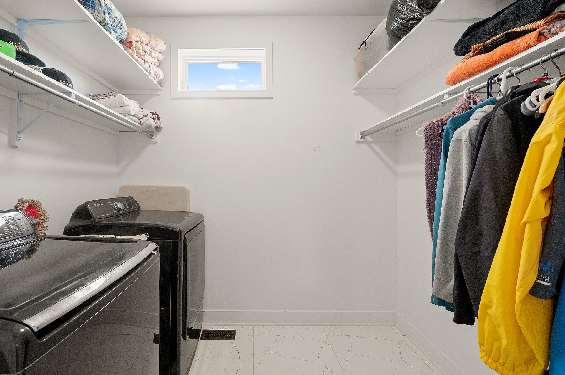 Photo - Laundry room