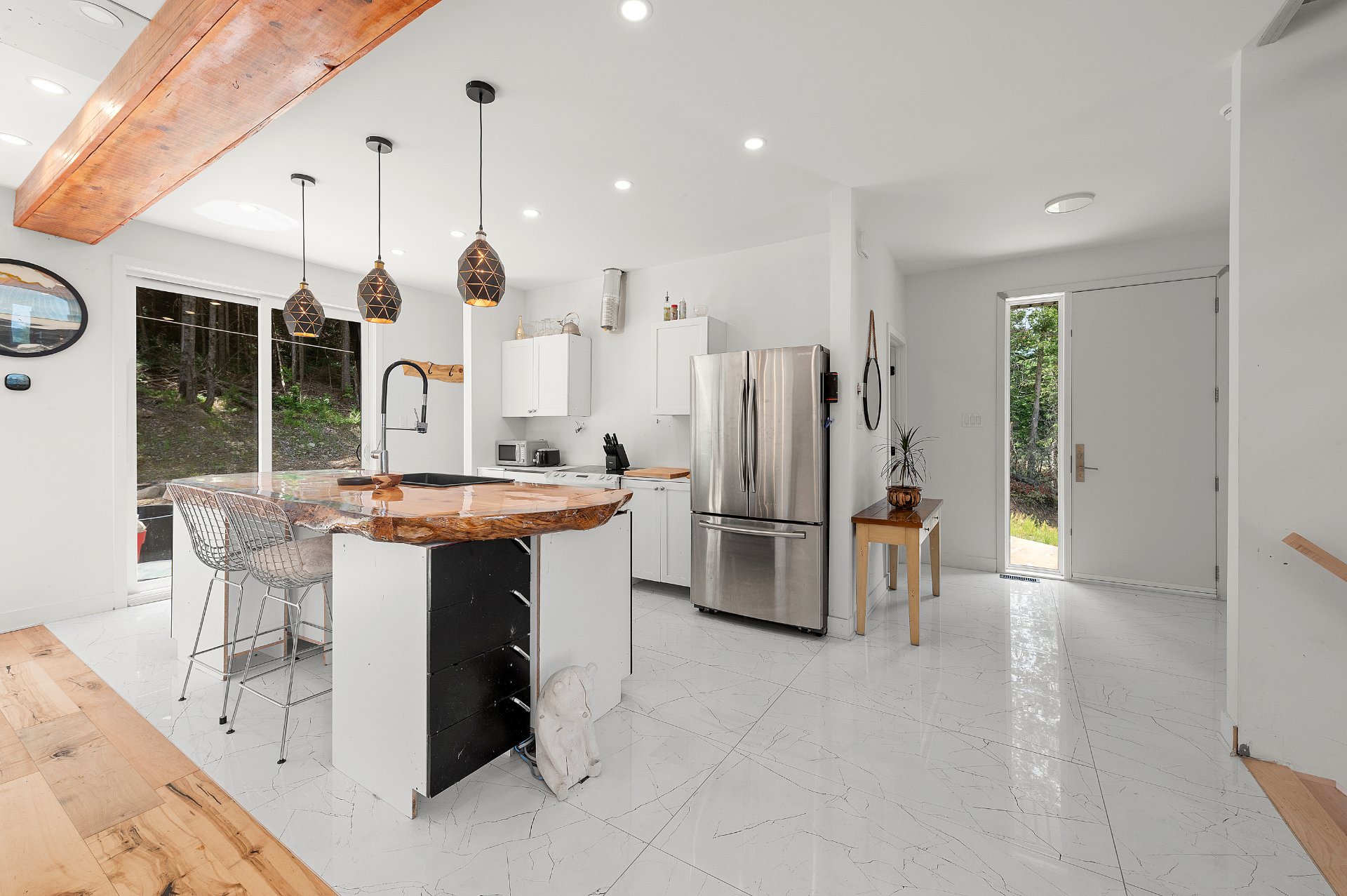 Photo - Kitchen