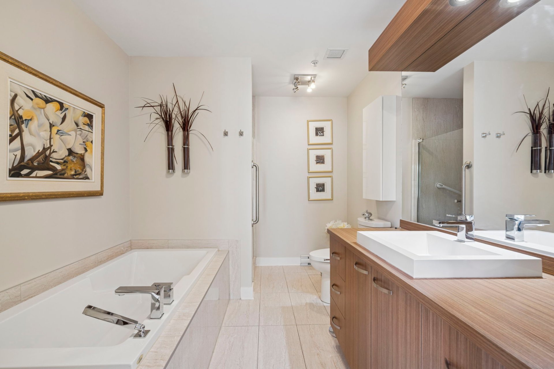 Ensuite bathroom
