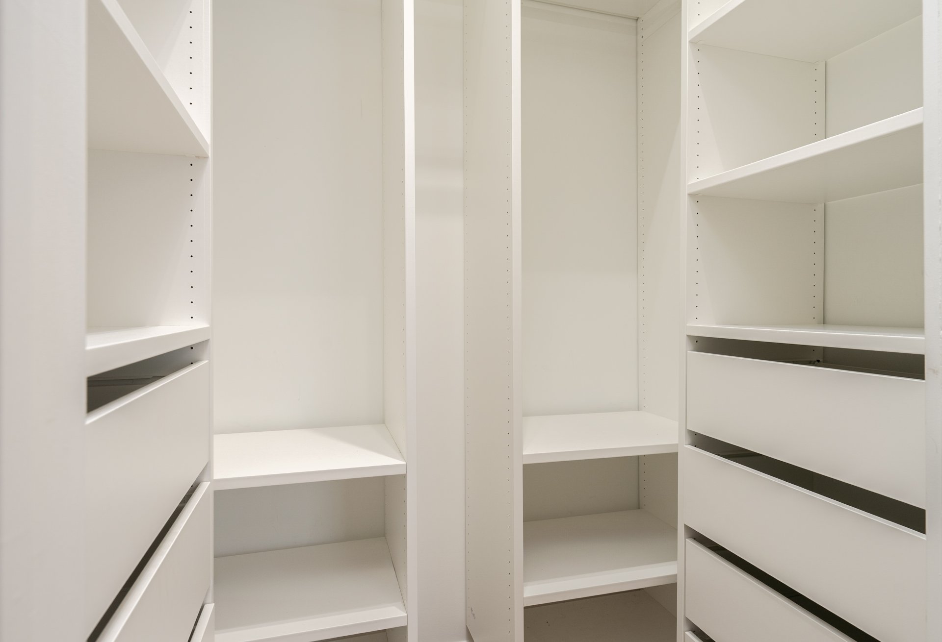 Photo - Penderie (Walk-in)