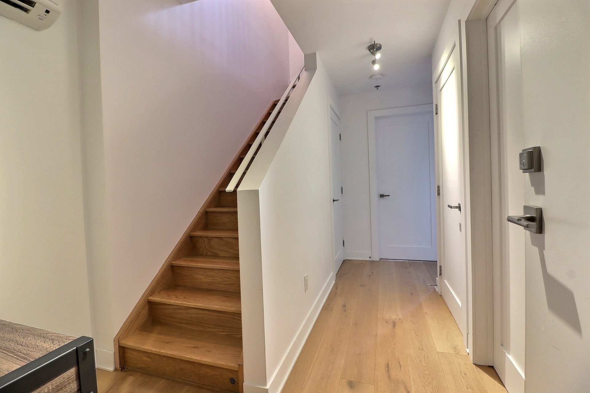 Photo - PASAGEWAY