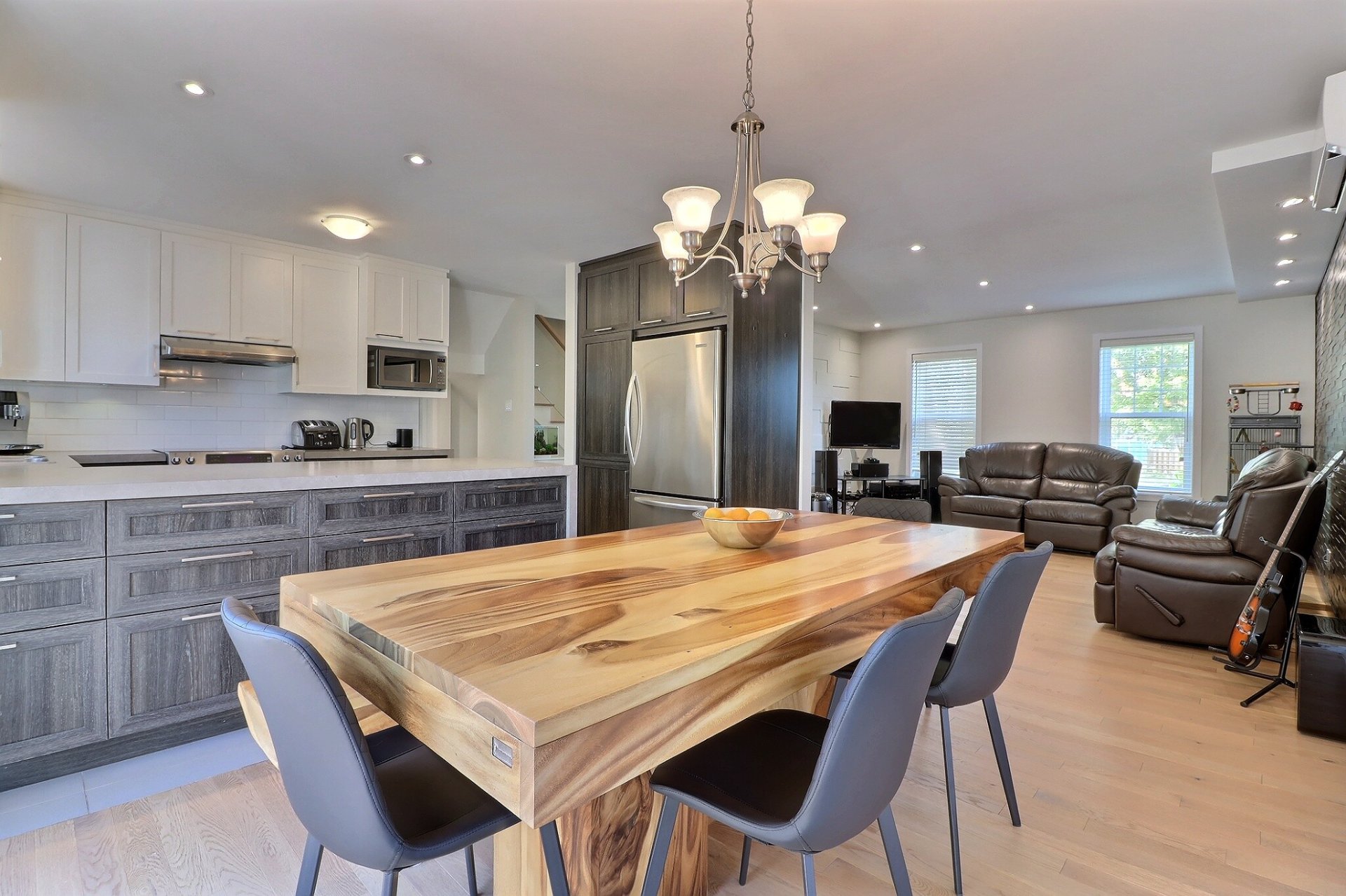 Photo - Dining room