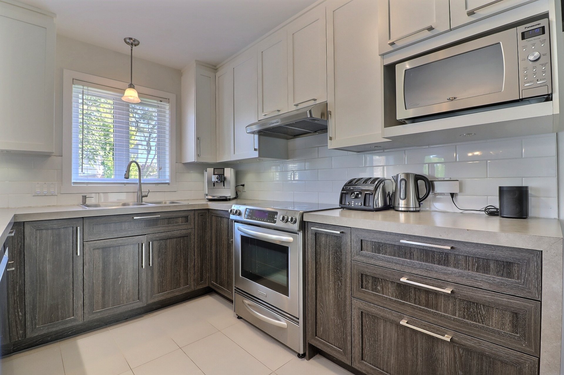 Photo - Kitchen