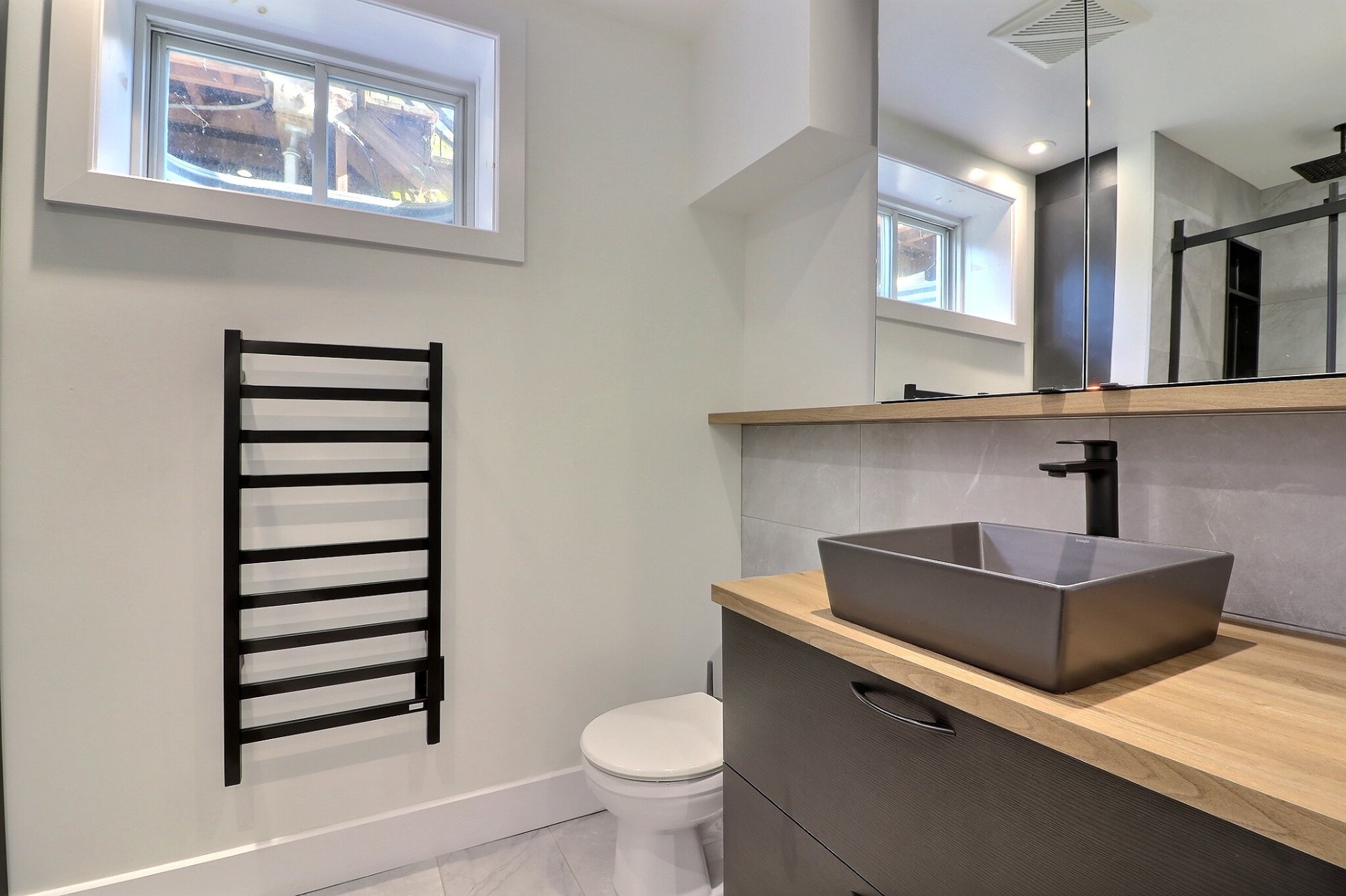 Photo - Bathroom