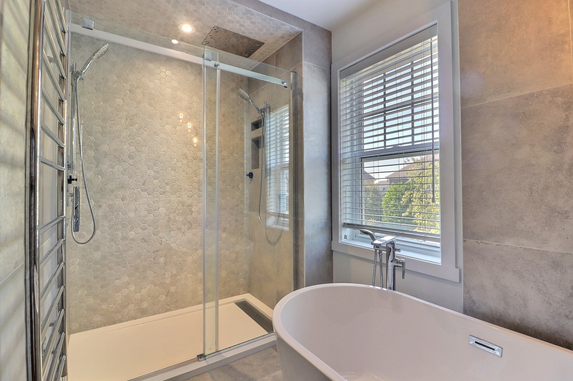 Photo - Bathroom