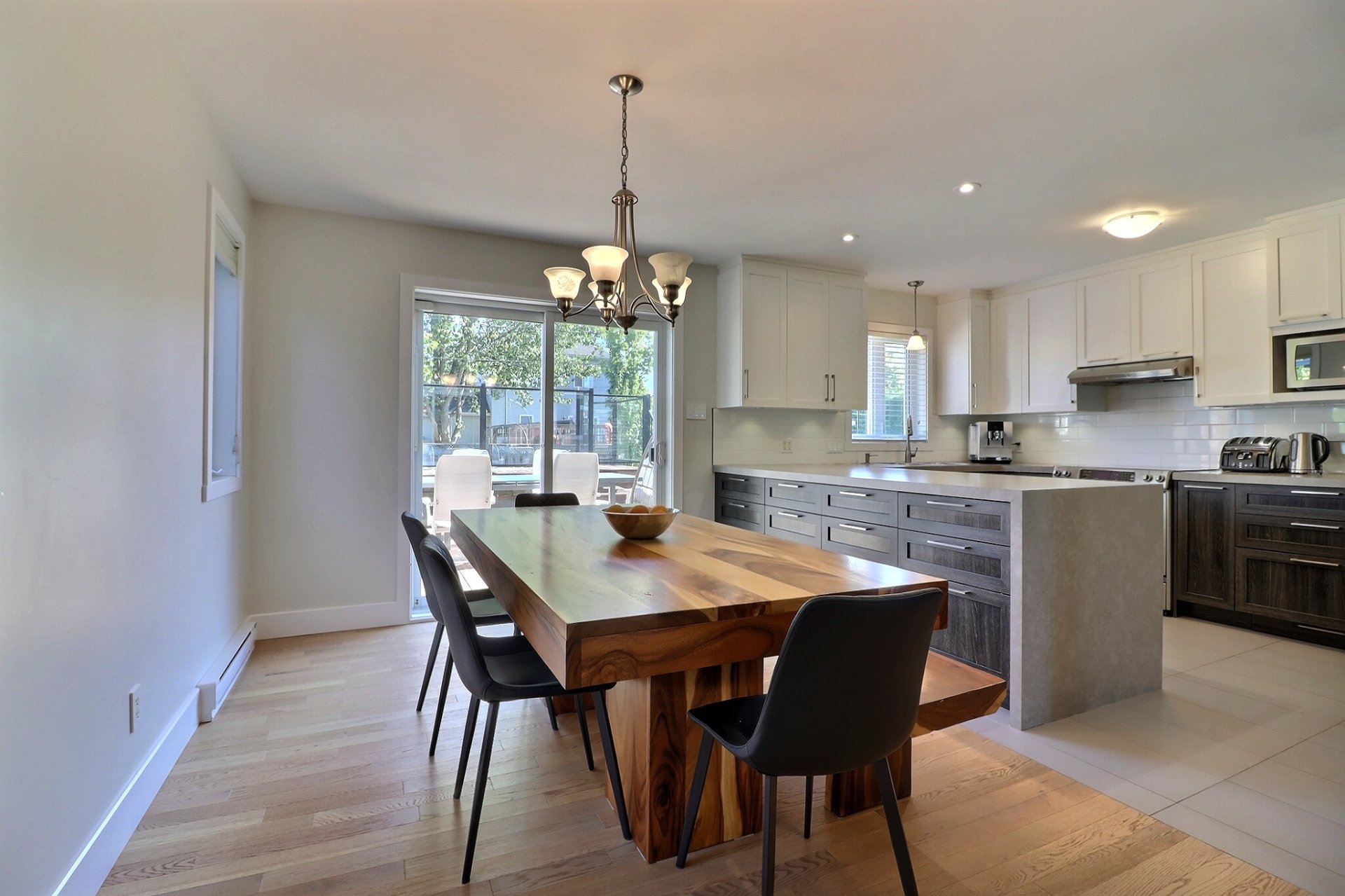 Photo - Dining room