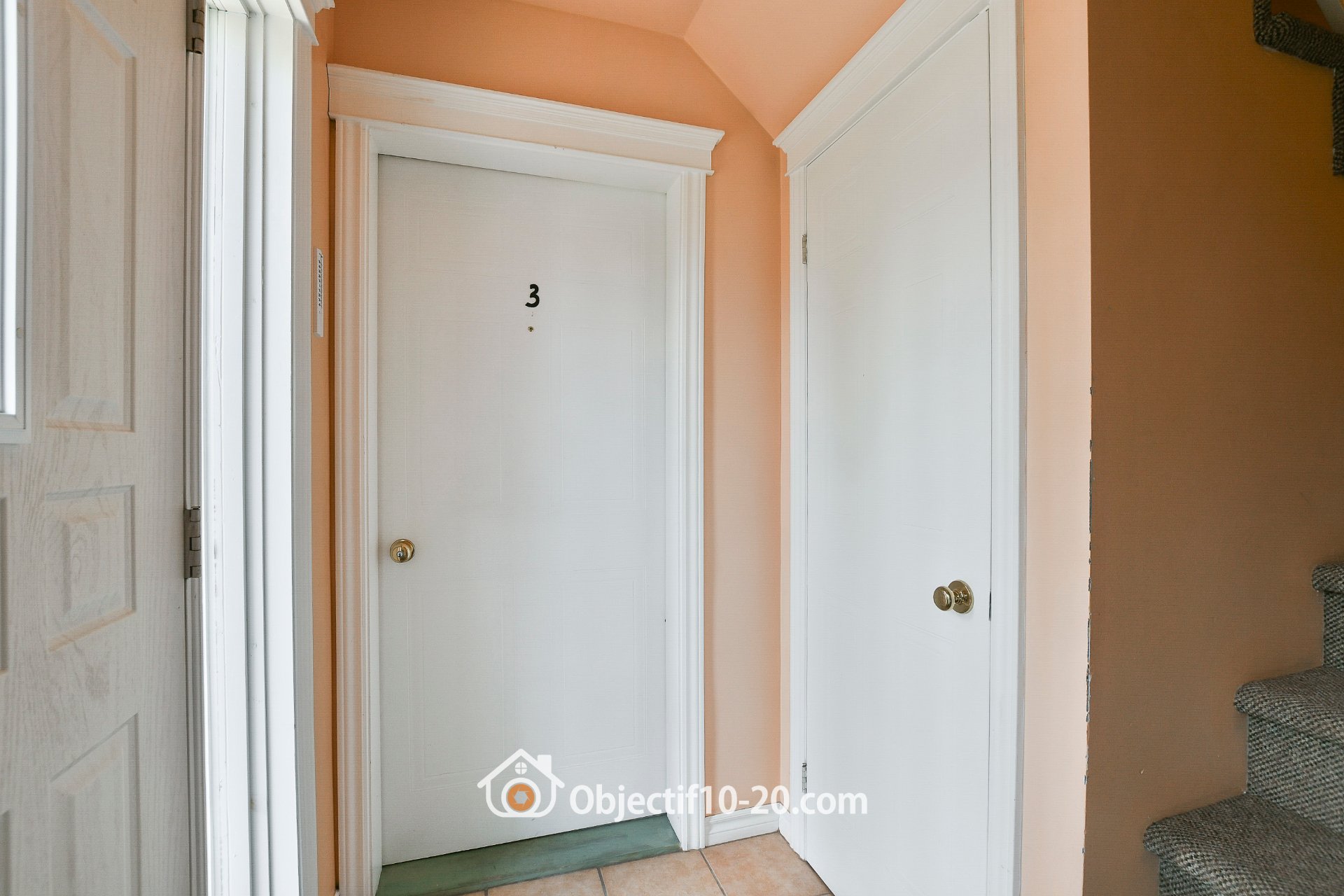 Photo - PASAGEWAY
