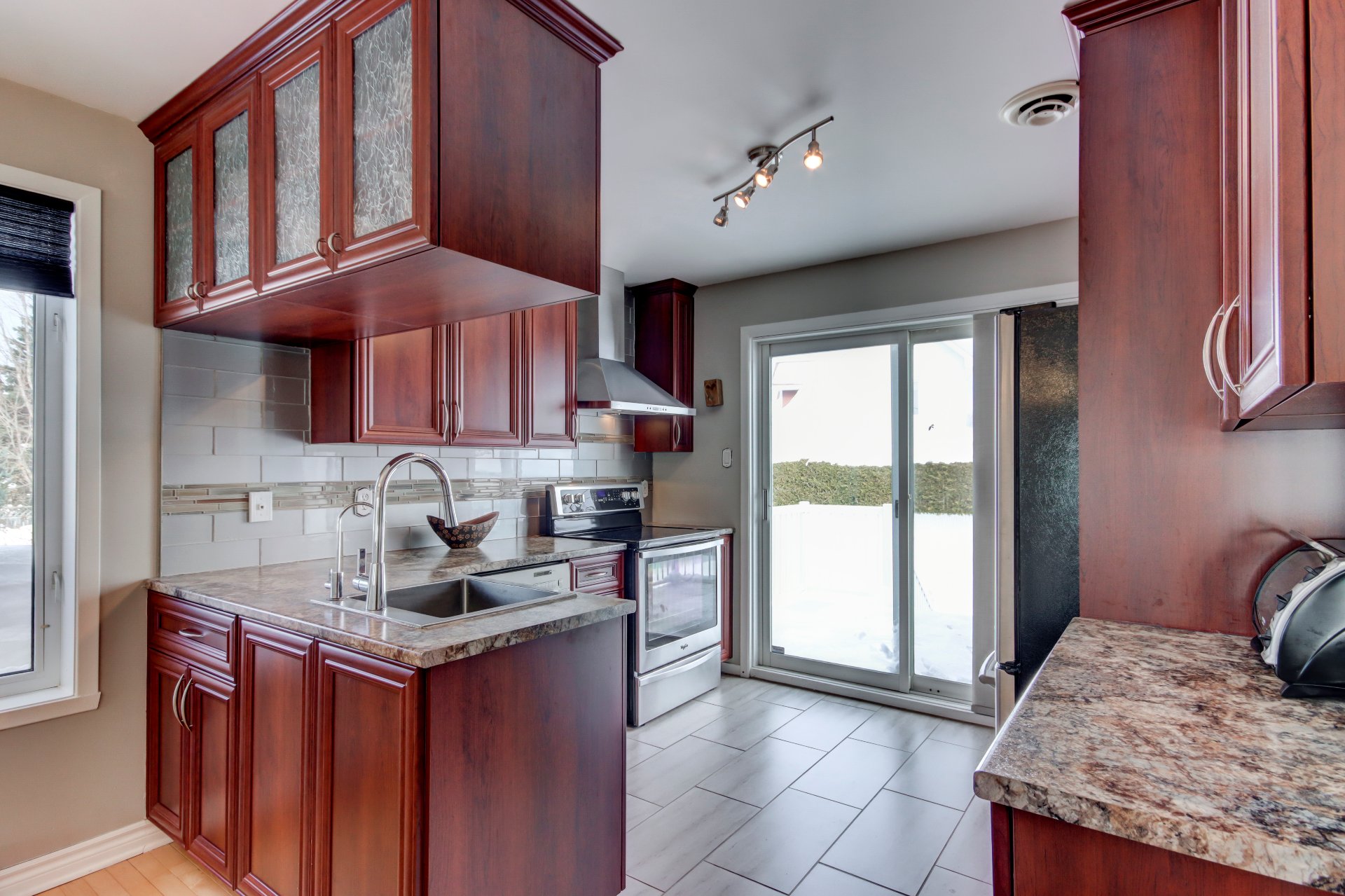 Photo - Kitchen