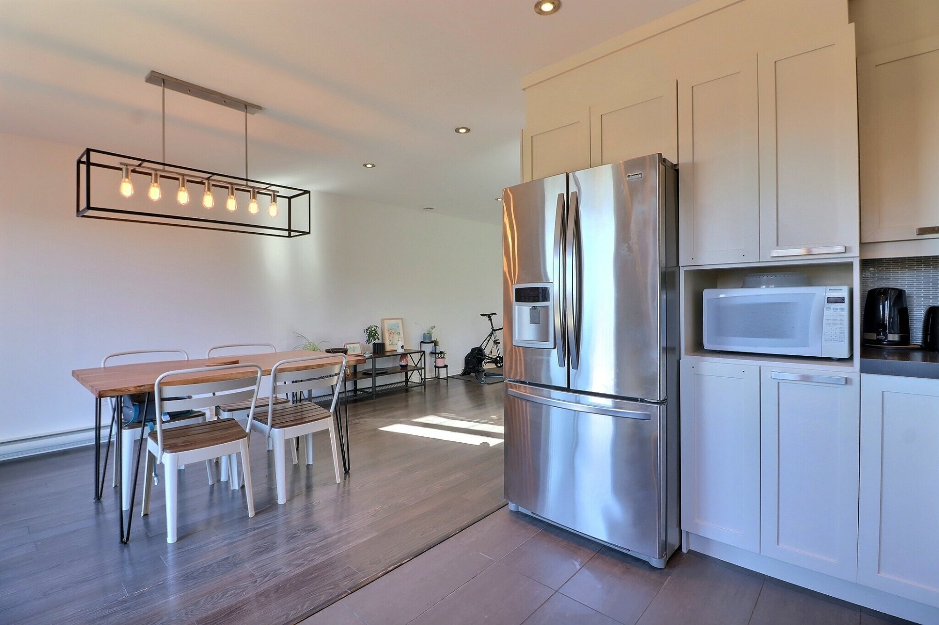 Photo - Dining room
